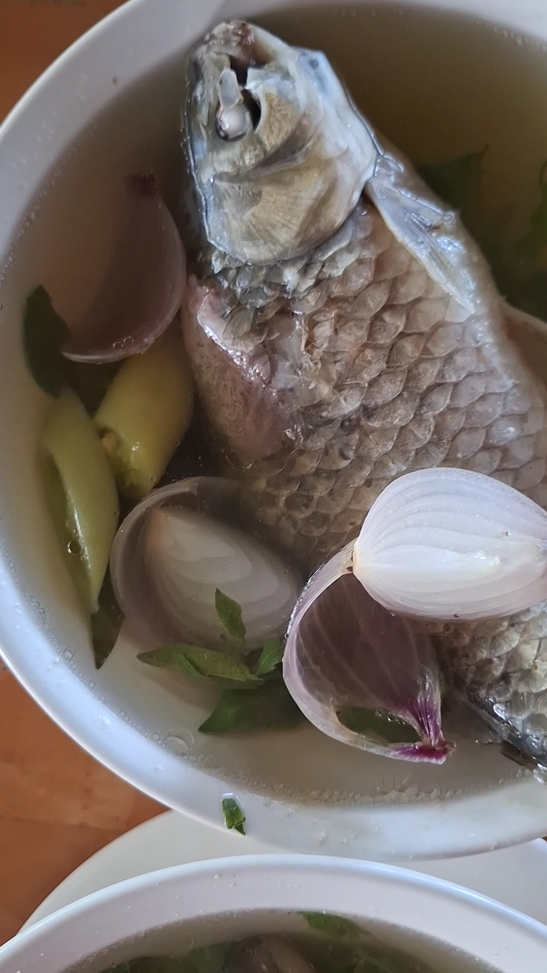 Quán nhậu Cây Me, Ăn cá diếc ngon