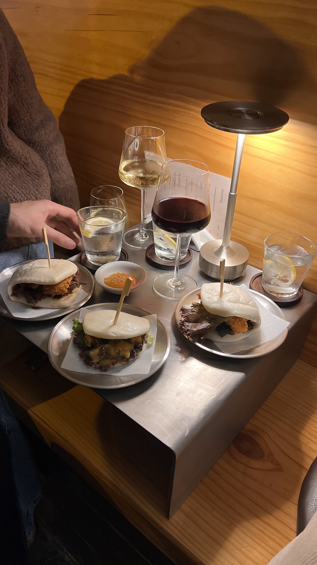 hivehub All Day Eatery, Coffee & Wine