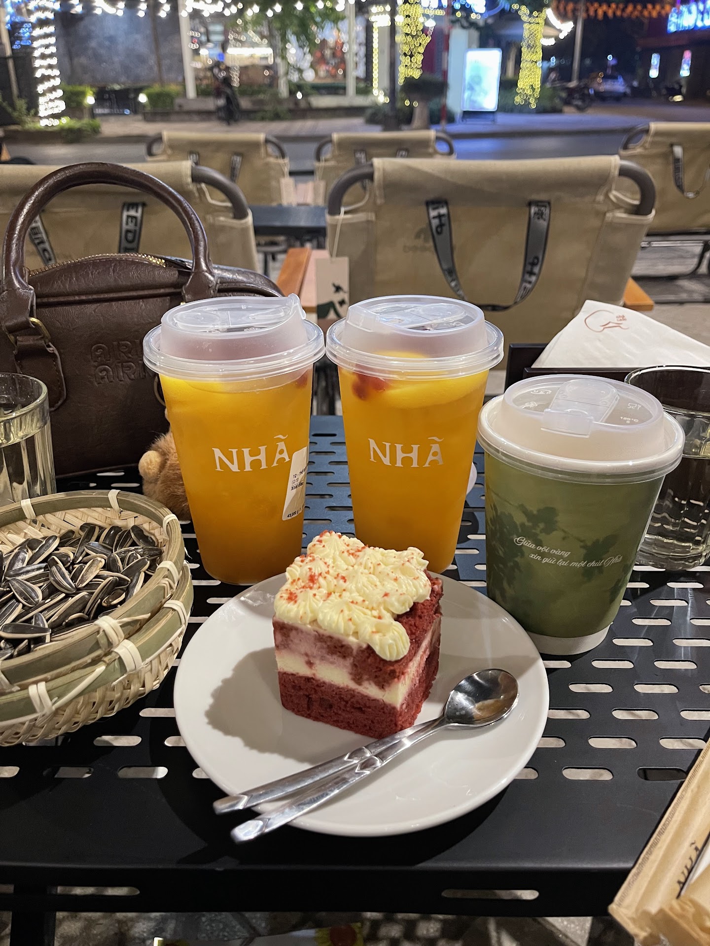 Nhã Café Cửu Việt