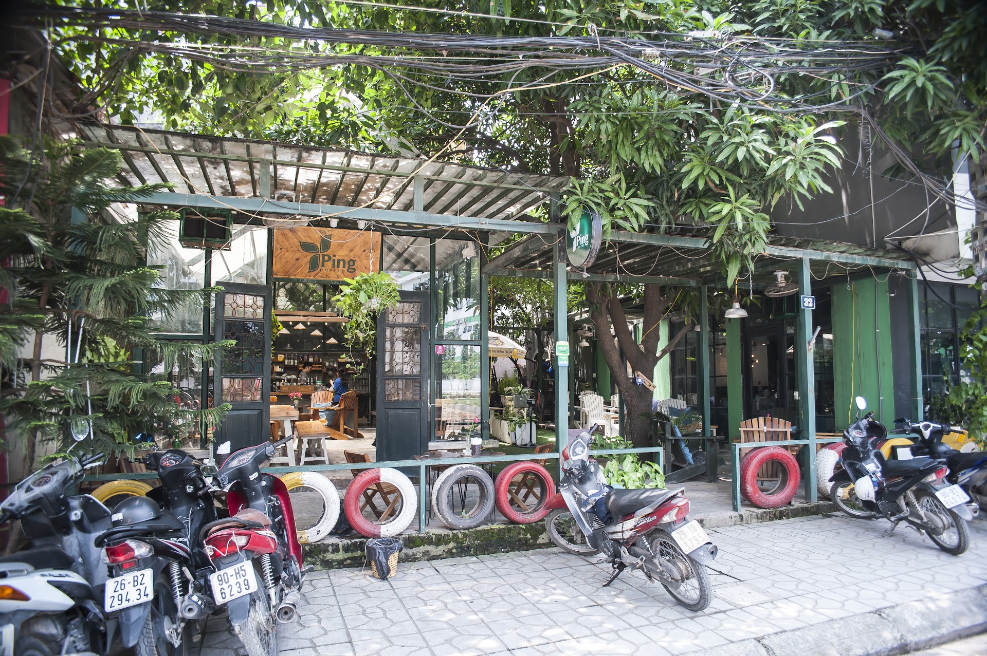 Lak Cafe Xanh Garden