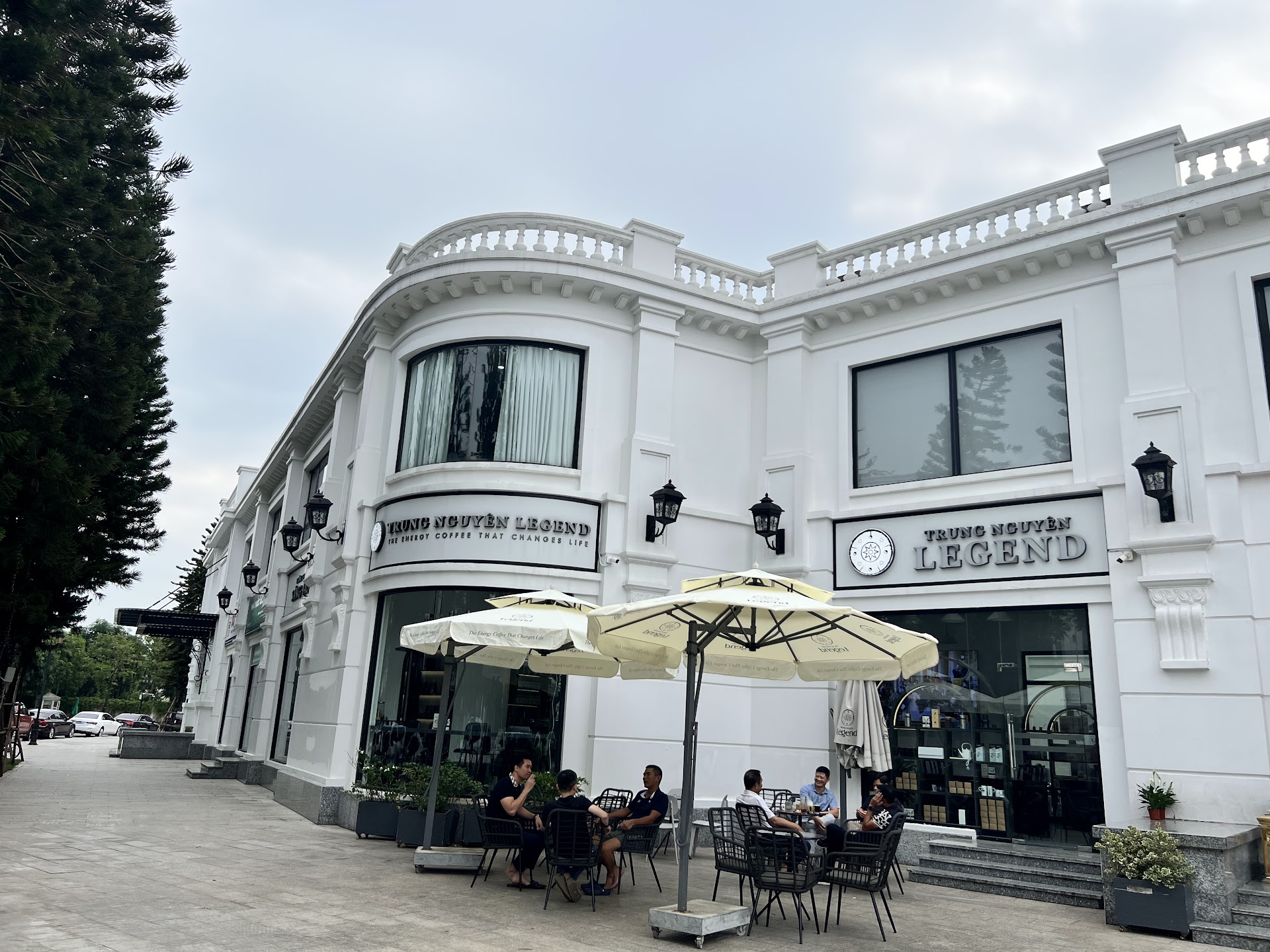 Thế Giới Cà Phê Trung Nguyên Legend