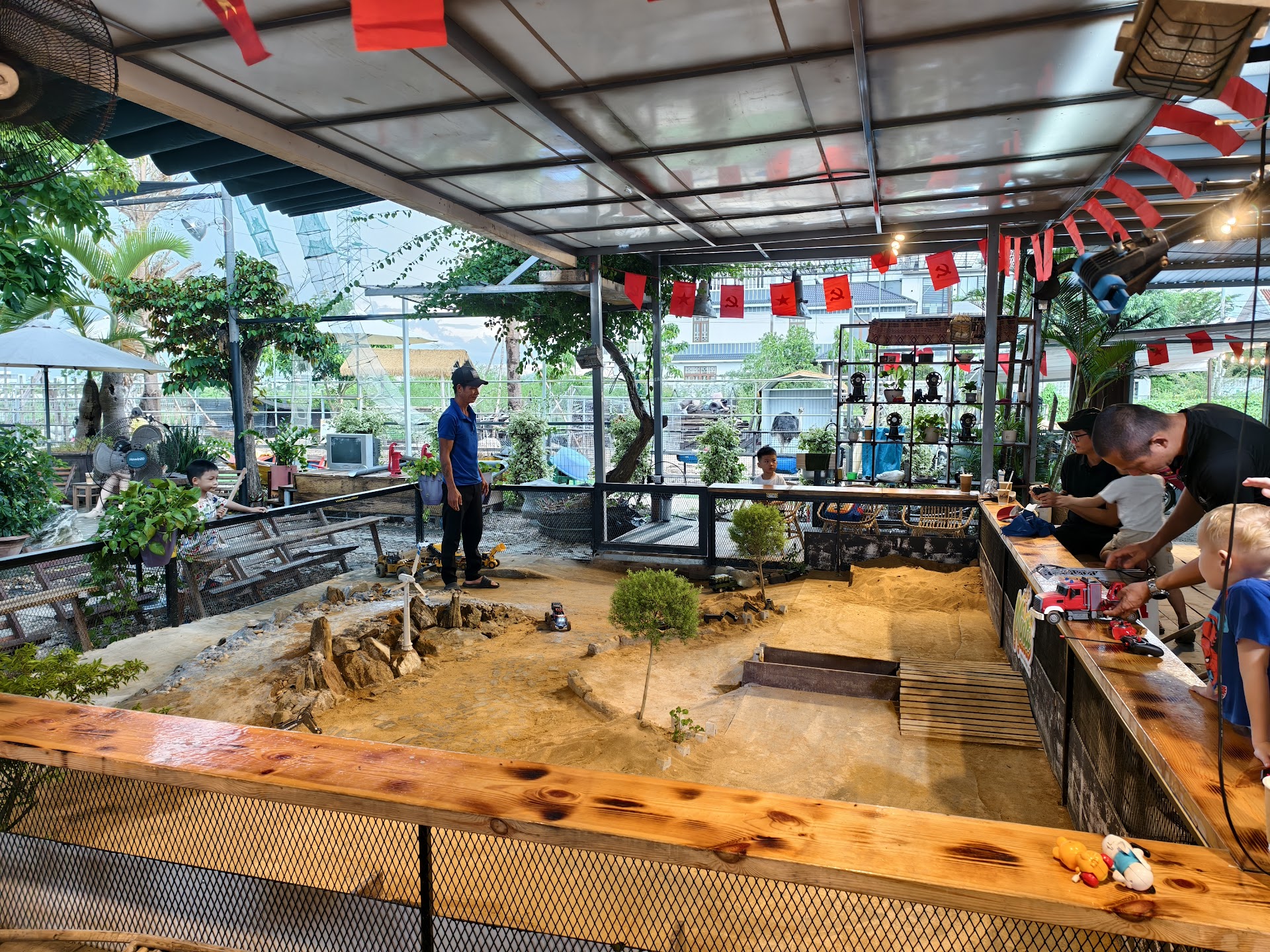 Minto Farm Cafe & Kid Playground