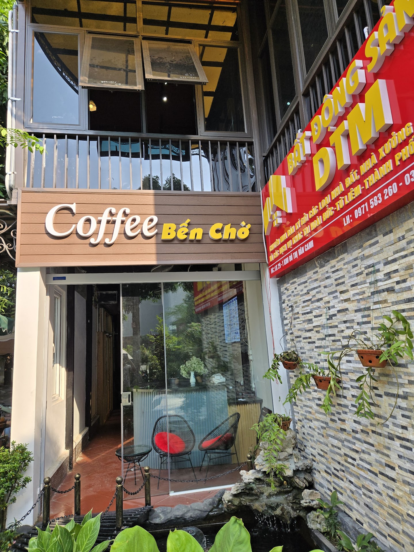 Cafe Bến Chờ