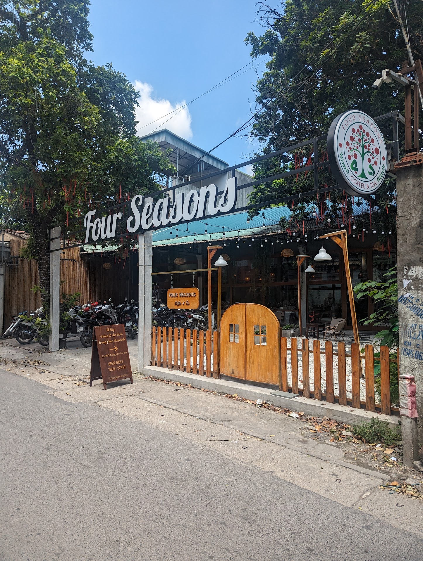 Four Seasons Coffee