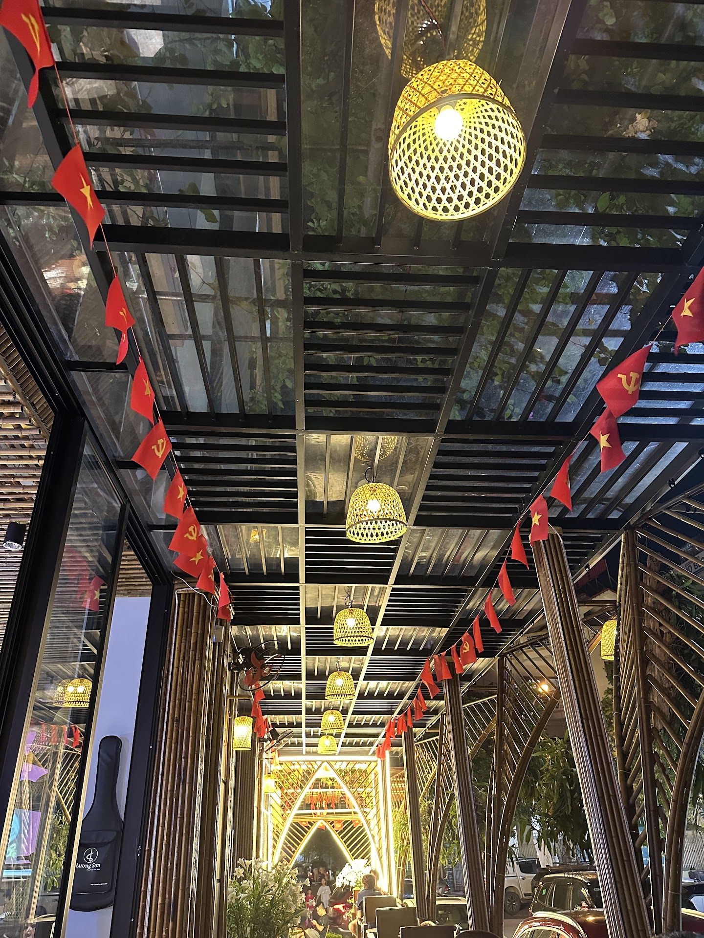 Bose Acoustic - Coffee & Tea