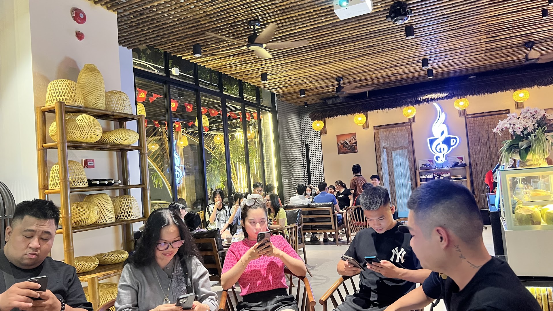 Bose Acoustic - Coffee & Tea