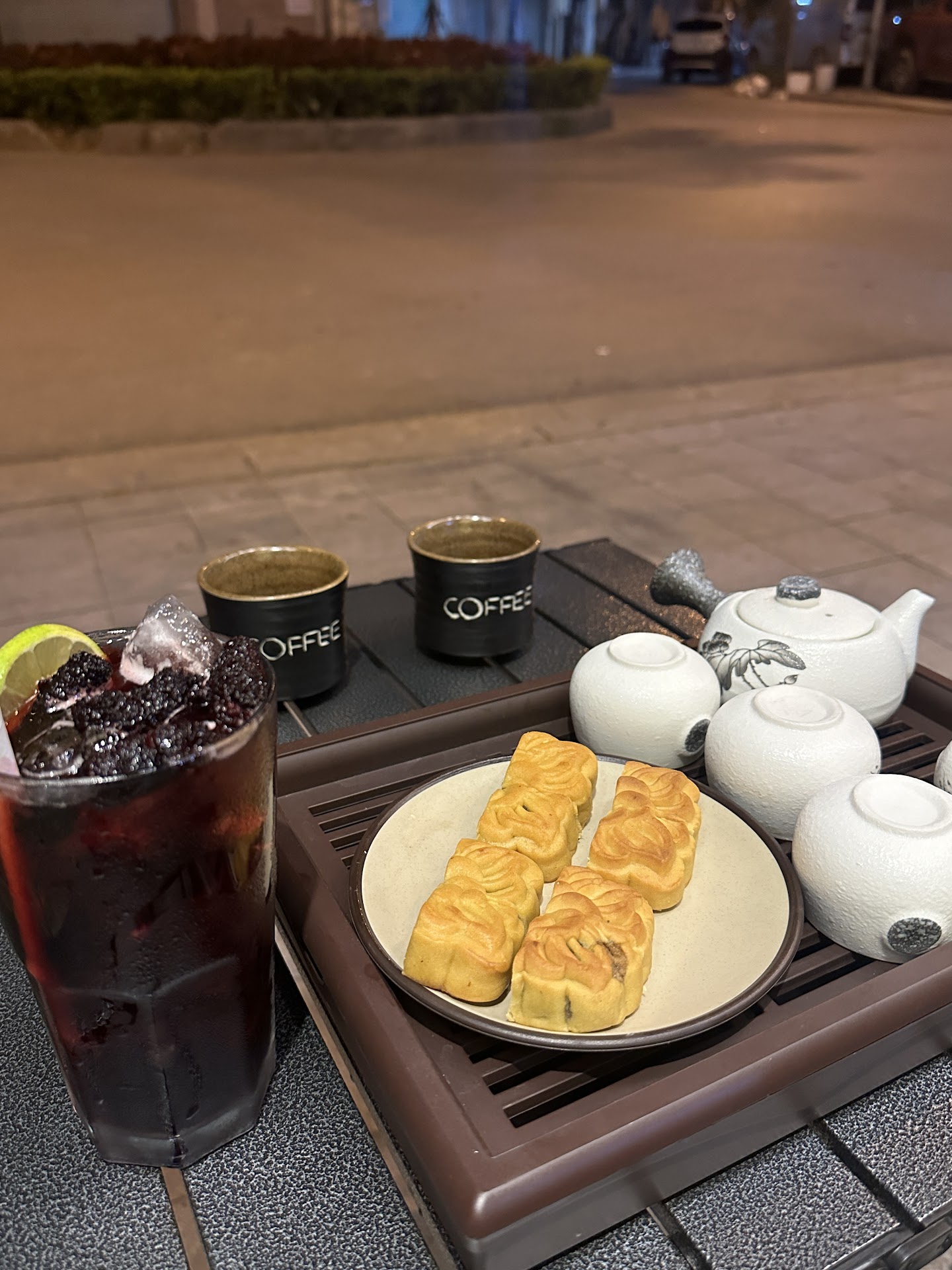 Tiệm Nước Phải Sống