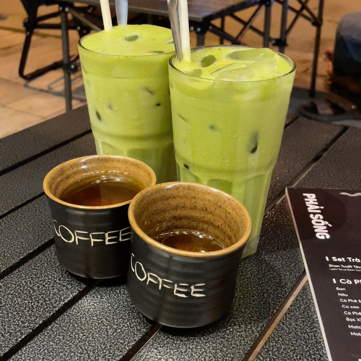 Tiệm Nước Phải Sống