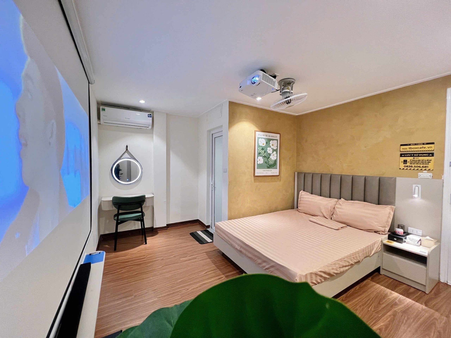 T-Box Café Văn Quán