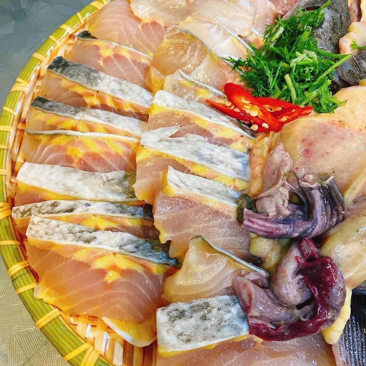 Nhà Hàng Cá Tầm Nga