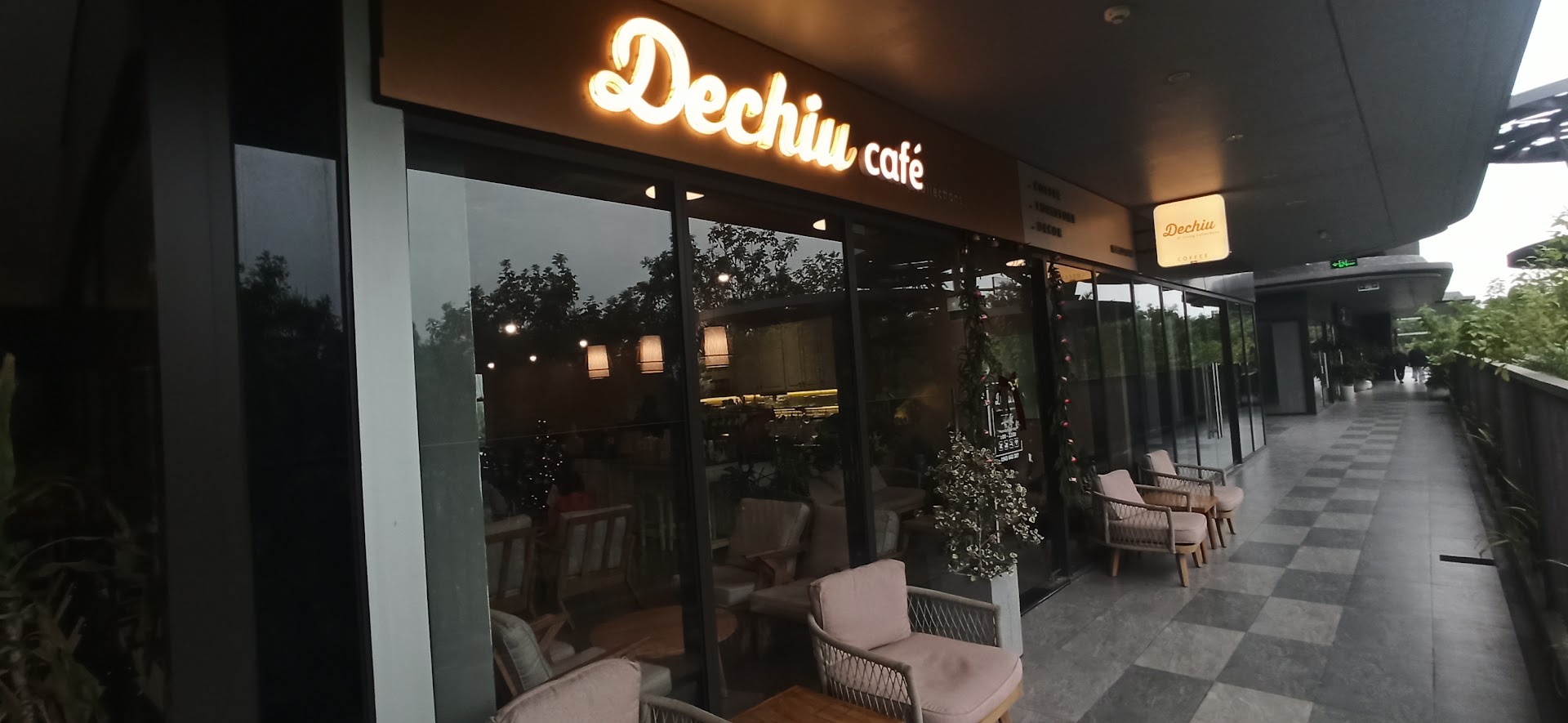De chiu café