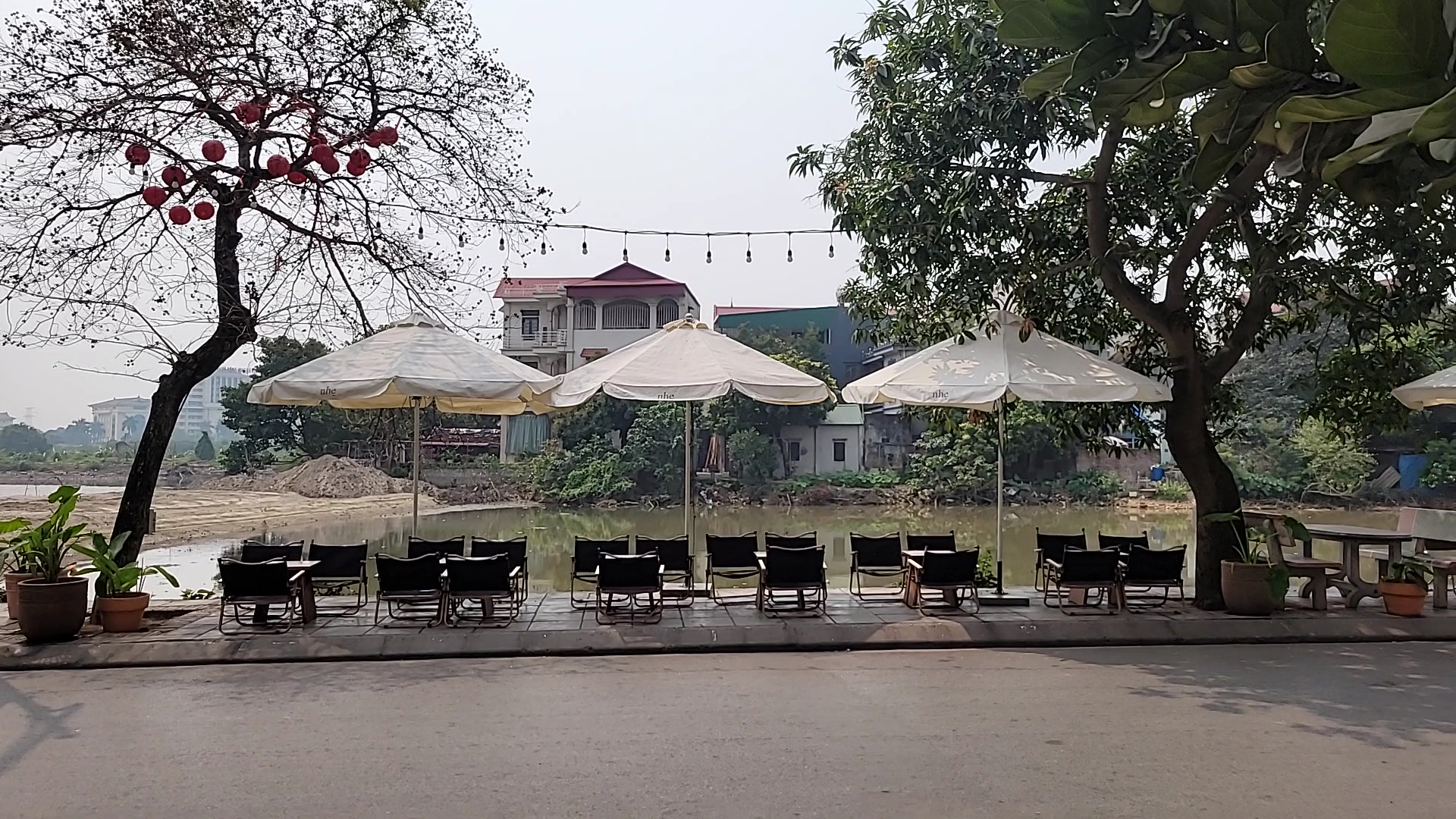 nhẹ cafe - Đền Đô