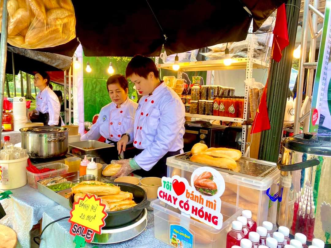 EZveggie - Bánh mì Chay, Bún Riêu Chay, Cà phê