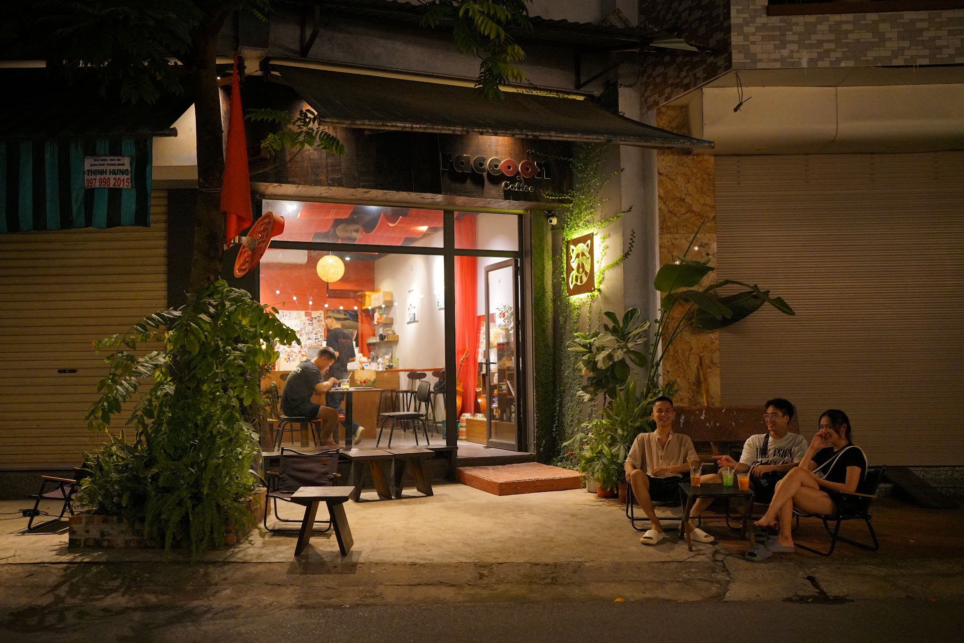 Raccoon coffee • Phố Hạ