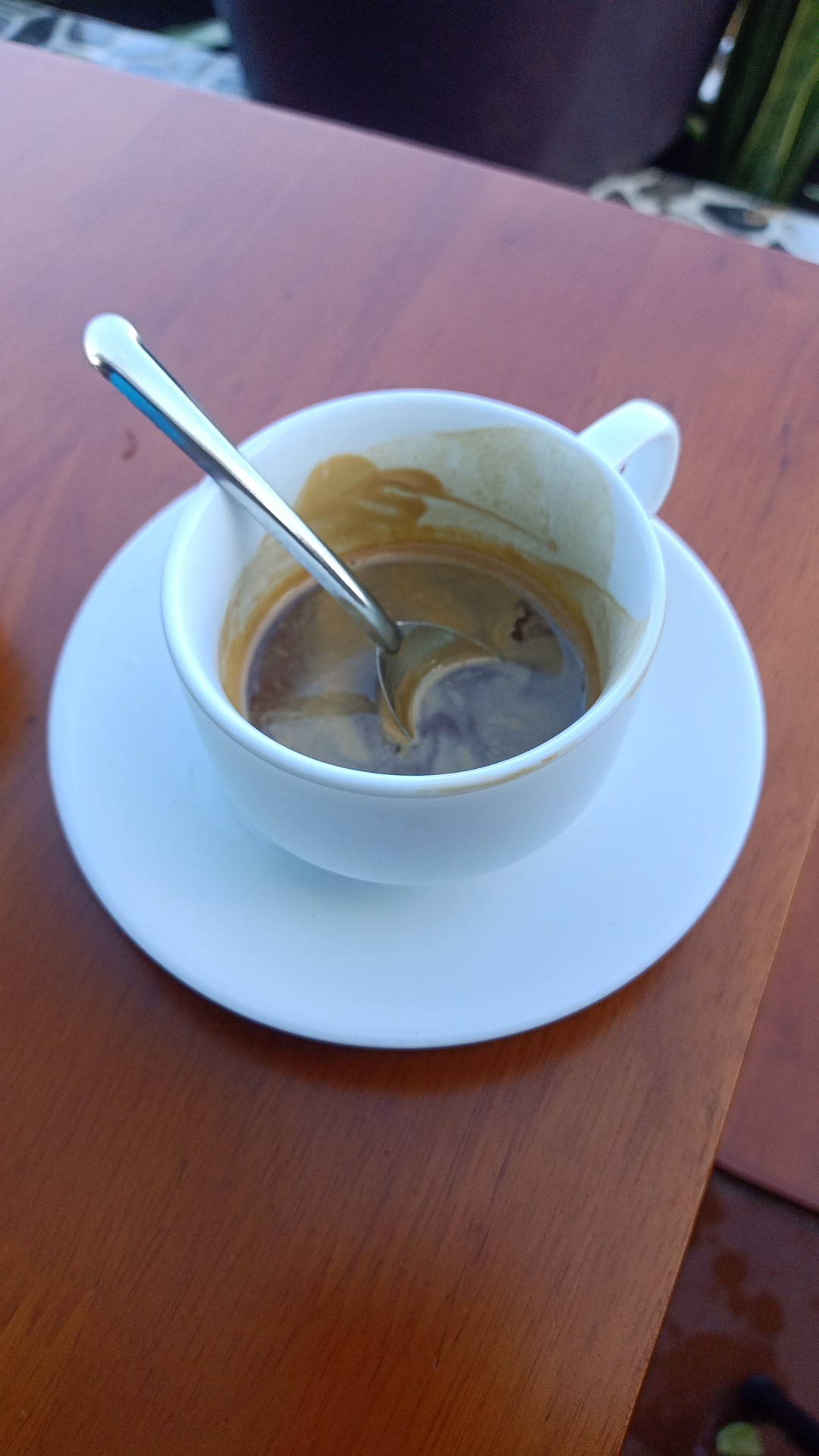 Đất Quảng Café