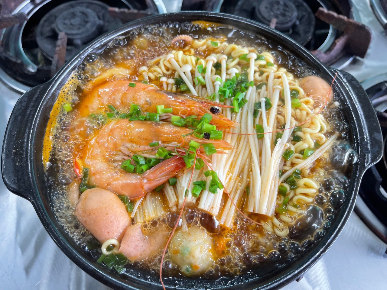 Bia Hơi Bắc Sông Hồng Ông Sen - Bà Nghĩa