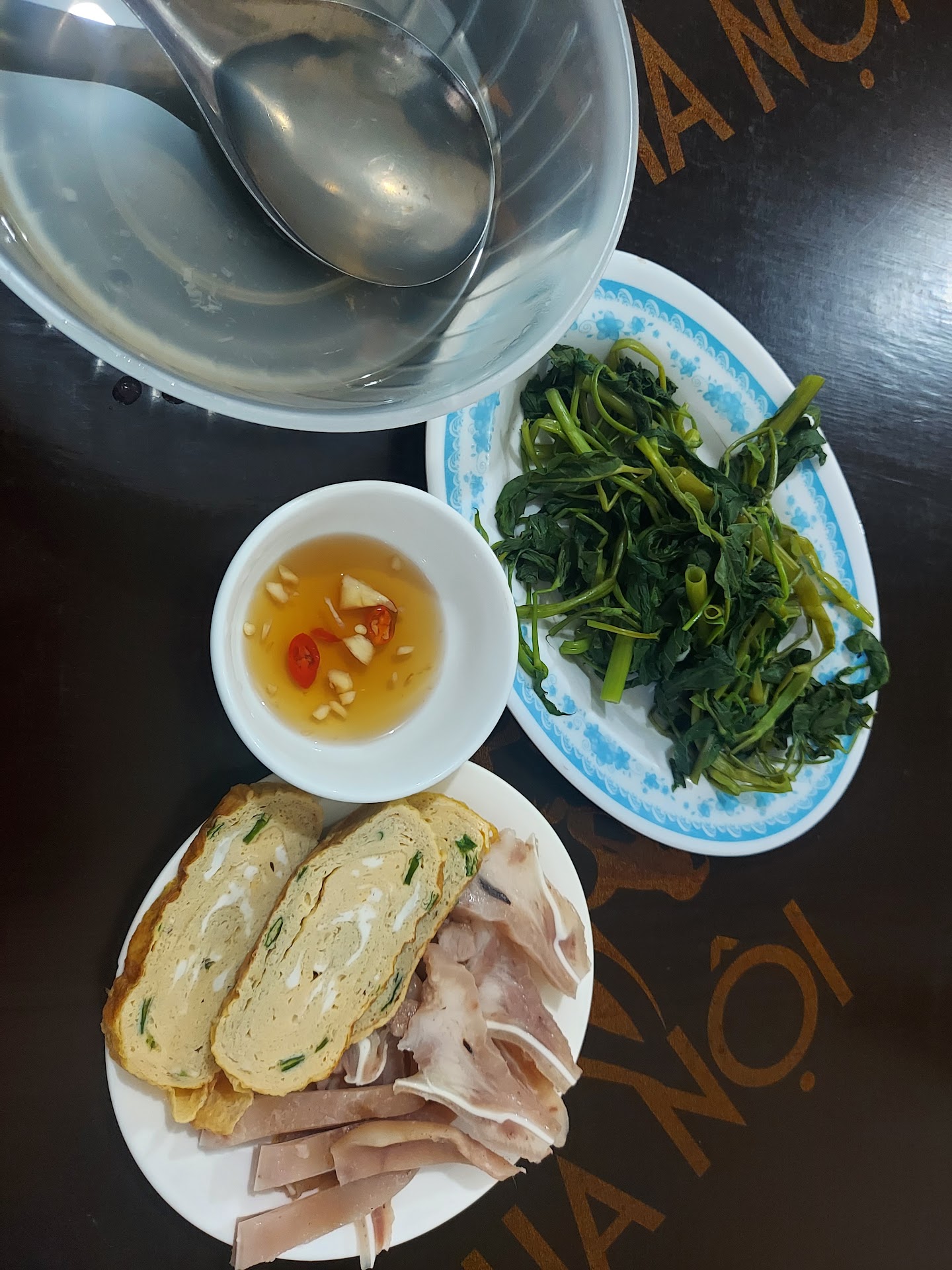 Quán cơm Lập Loan