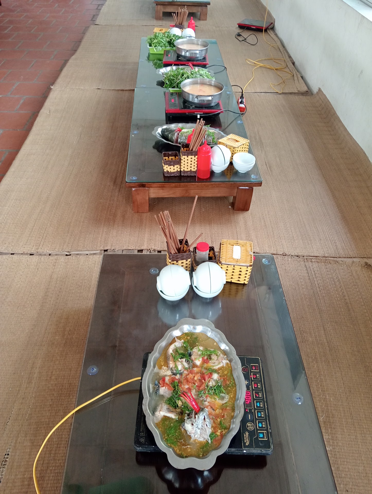 Gà Tươi Quán chờ