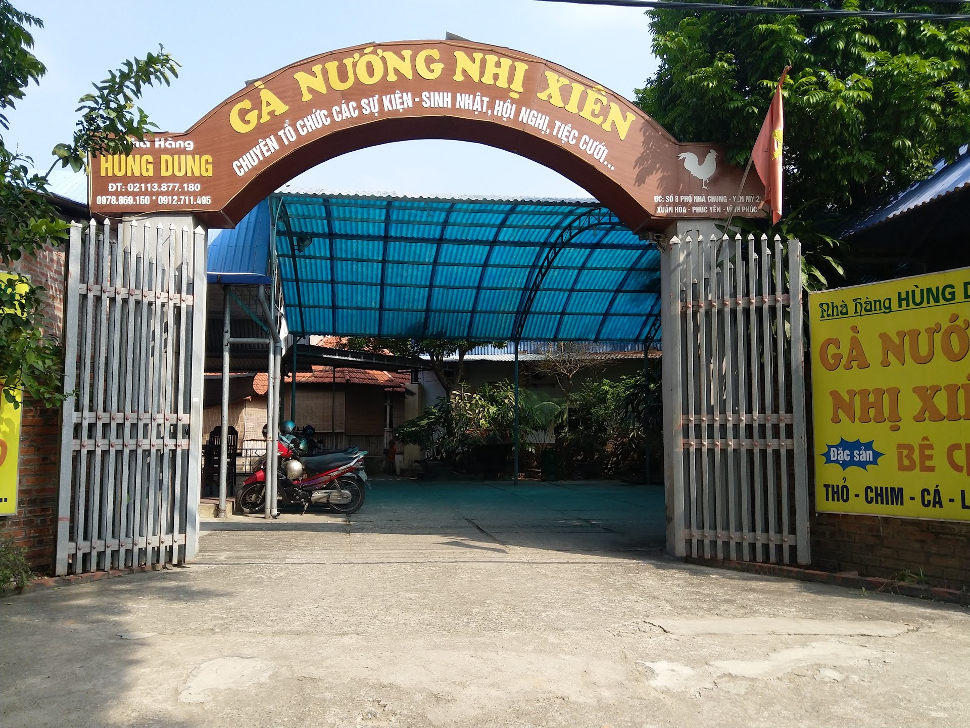 Nhà Hàng Gà Nướng Nhị Xiên