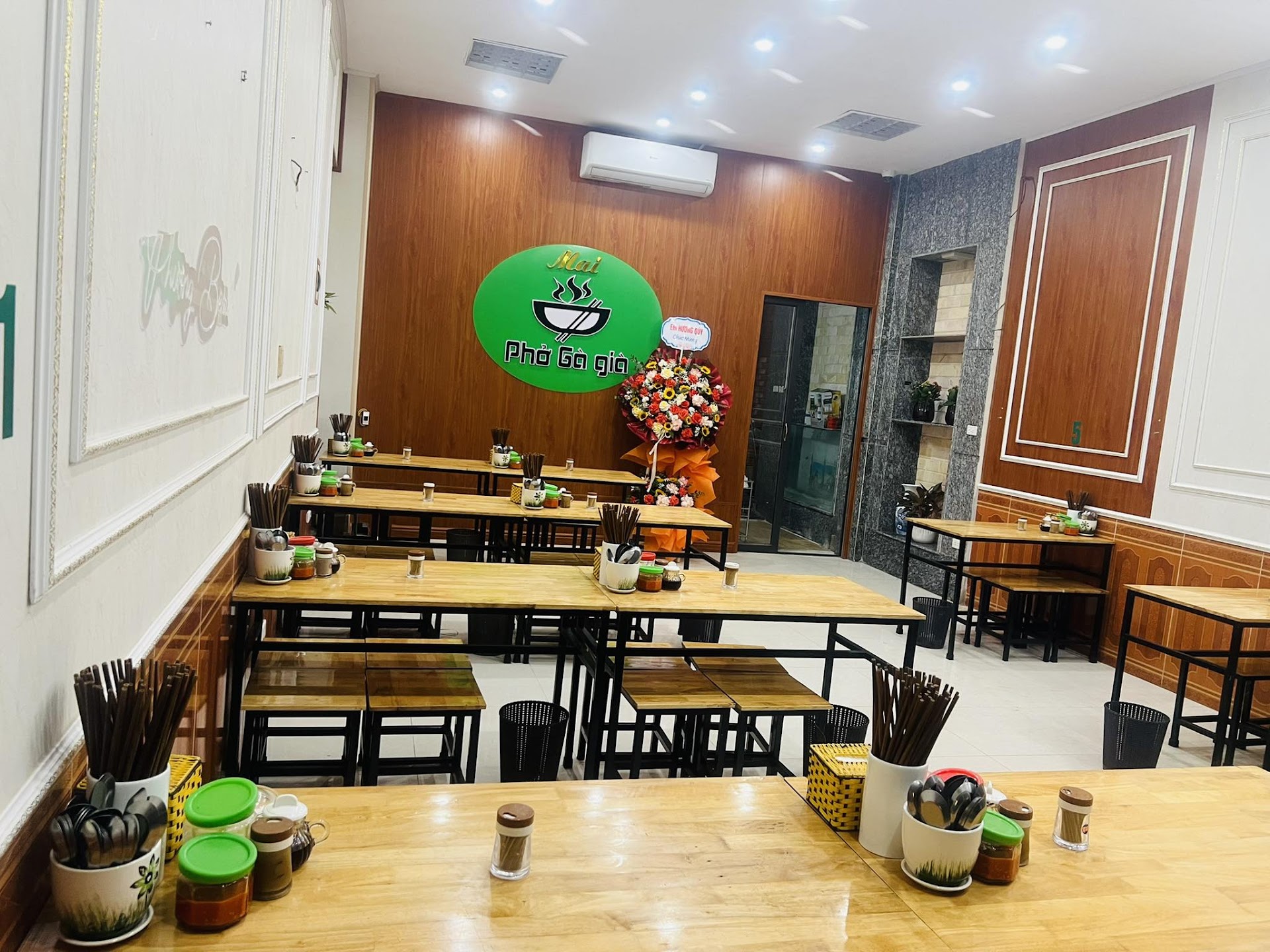 Mai Phở Gà Già 1