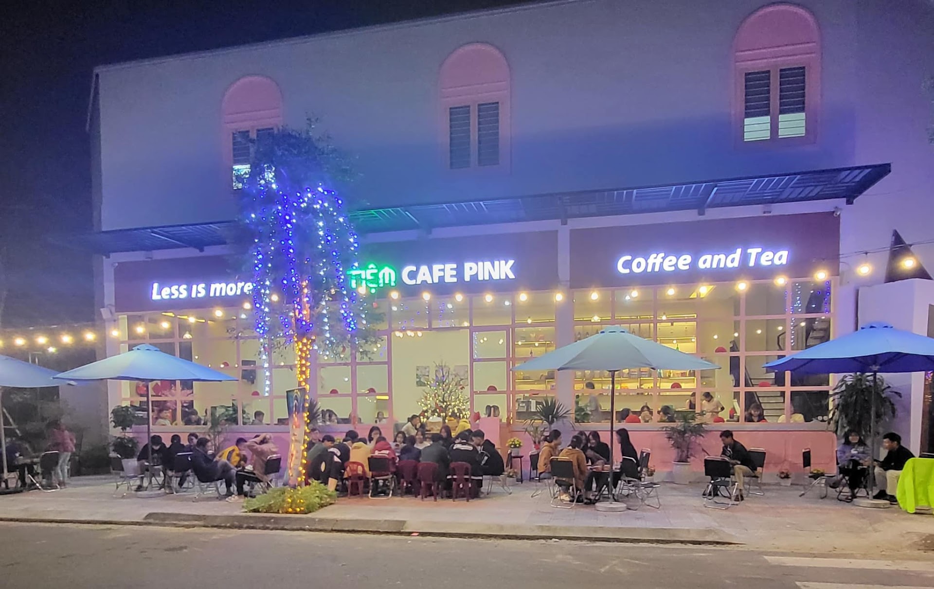 Tiệm cafe Pink