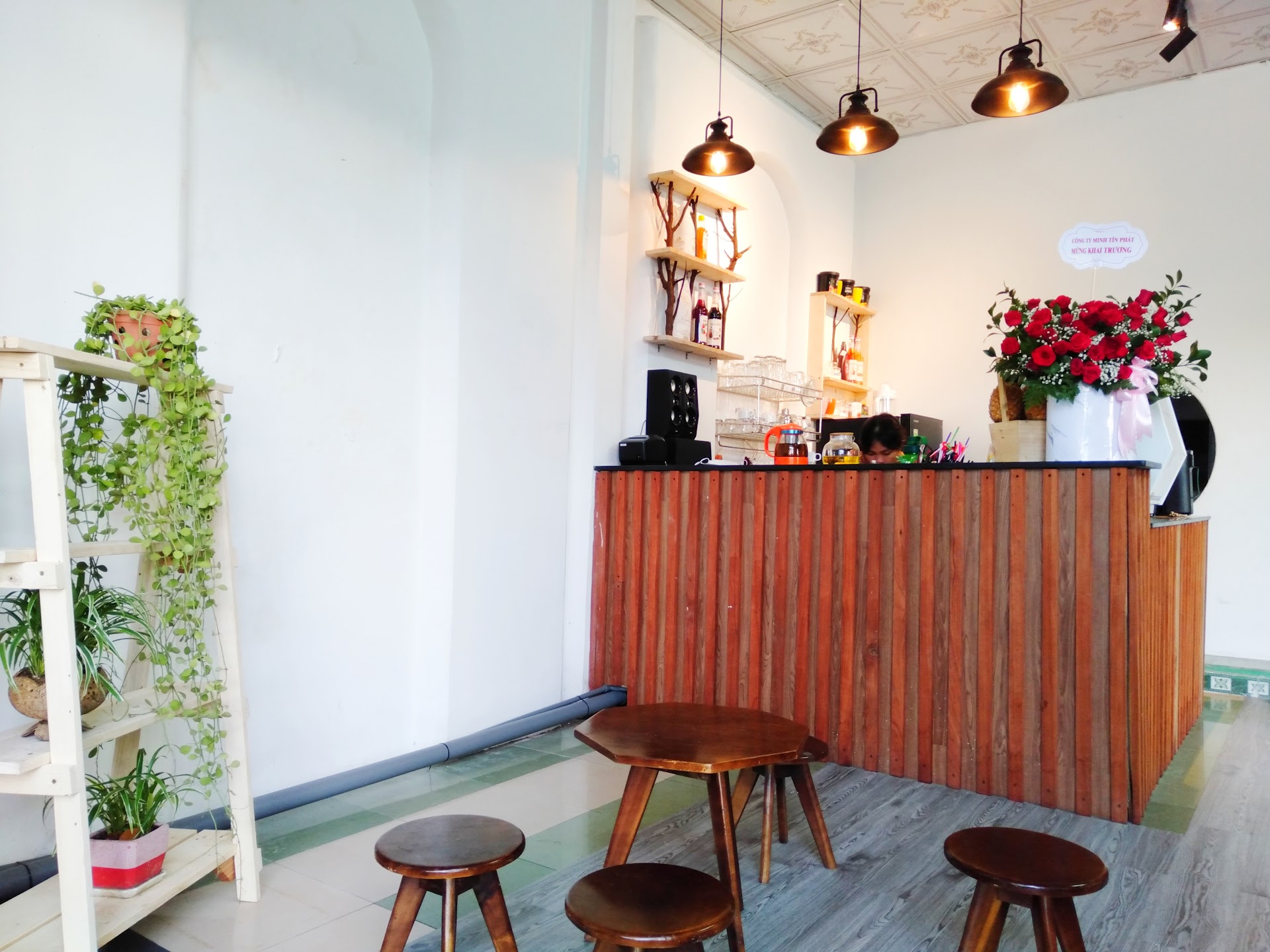 Bill Coffee & Milk tea.