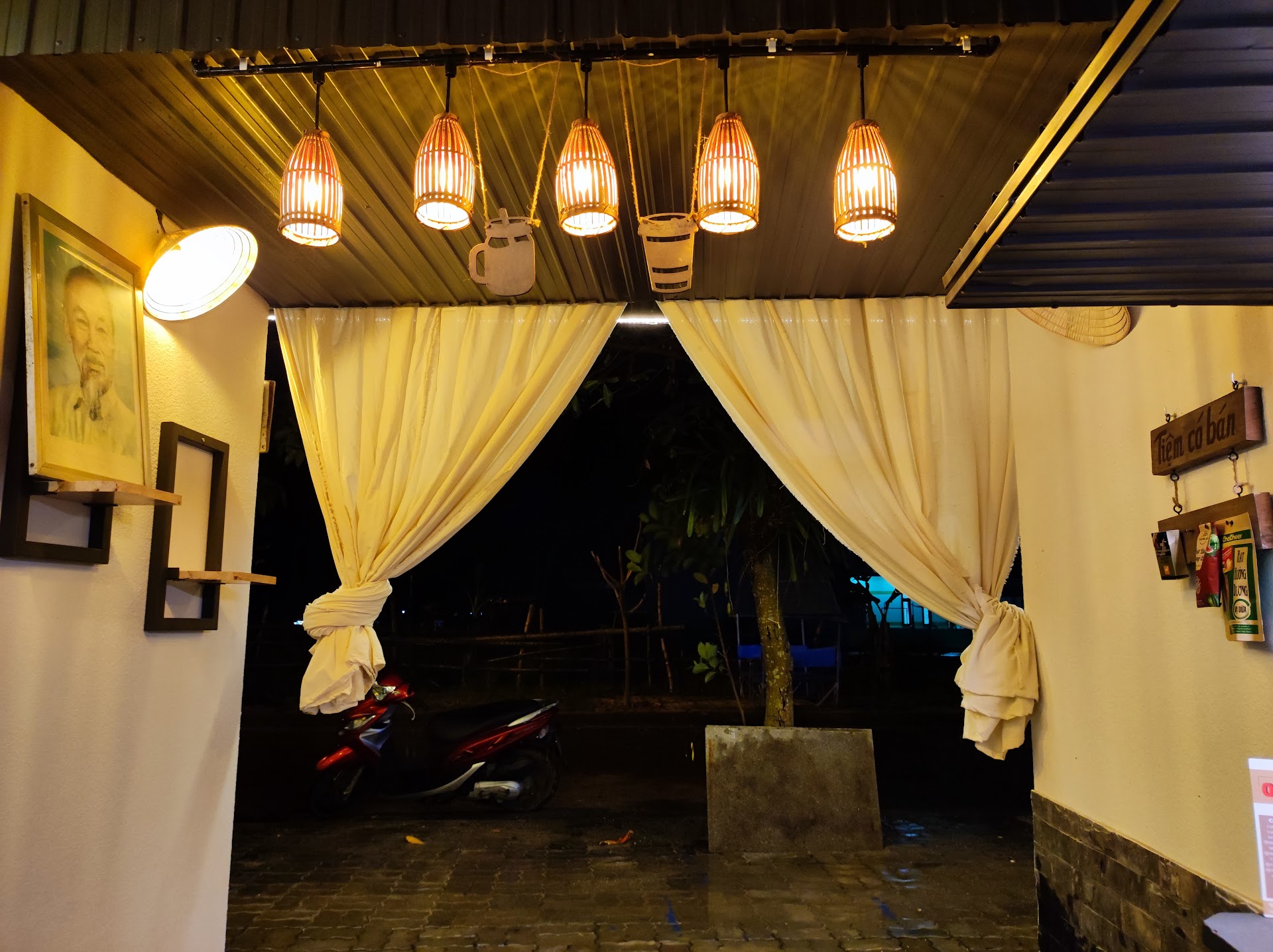 Tiệm cà phê 0511