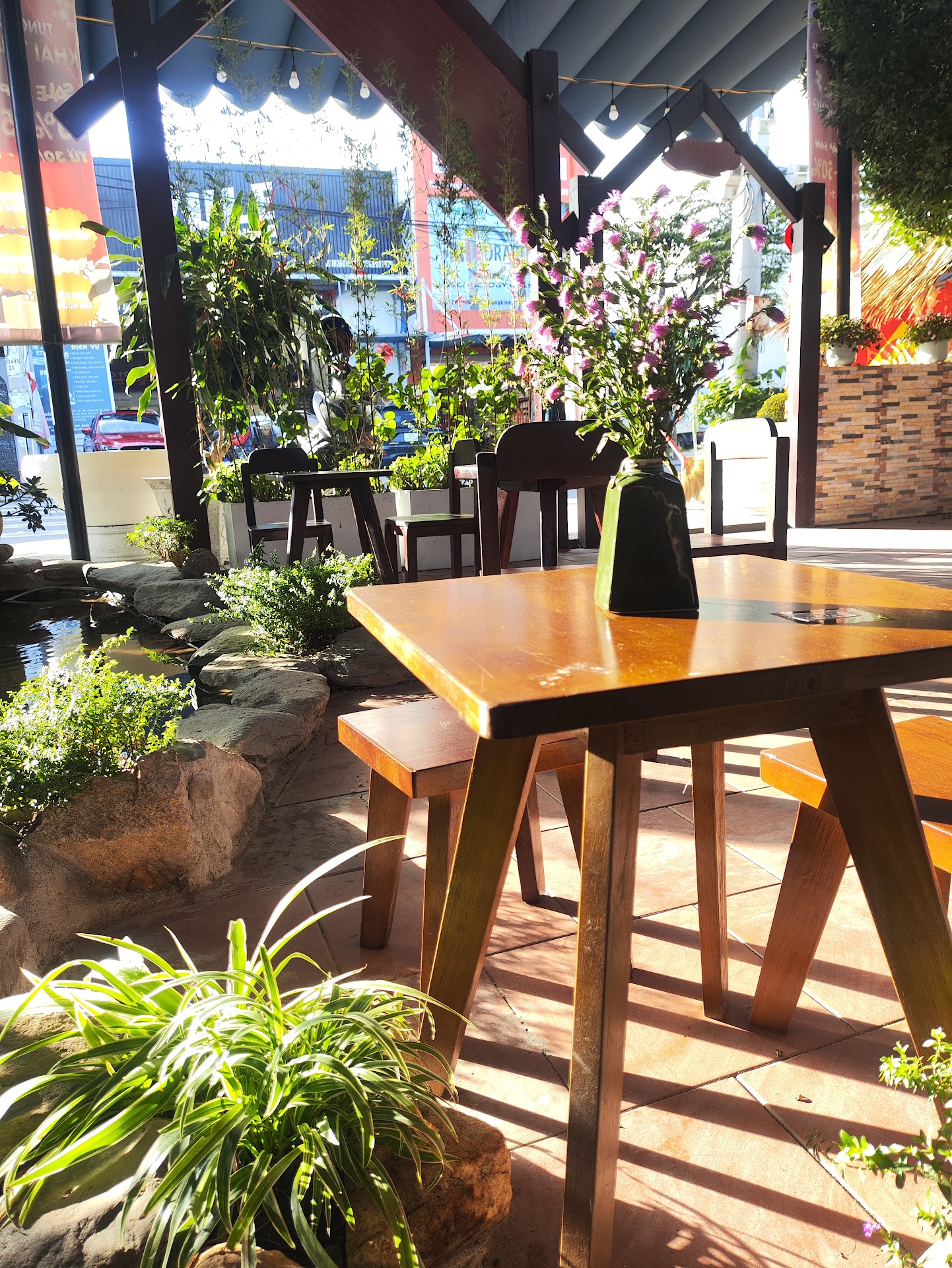 H2O coffee spa himalaya