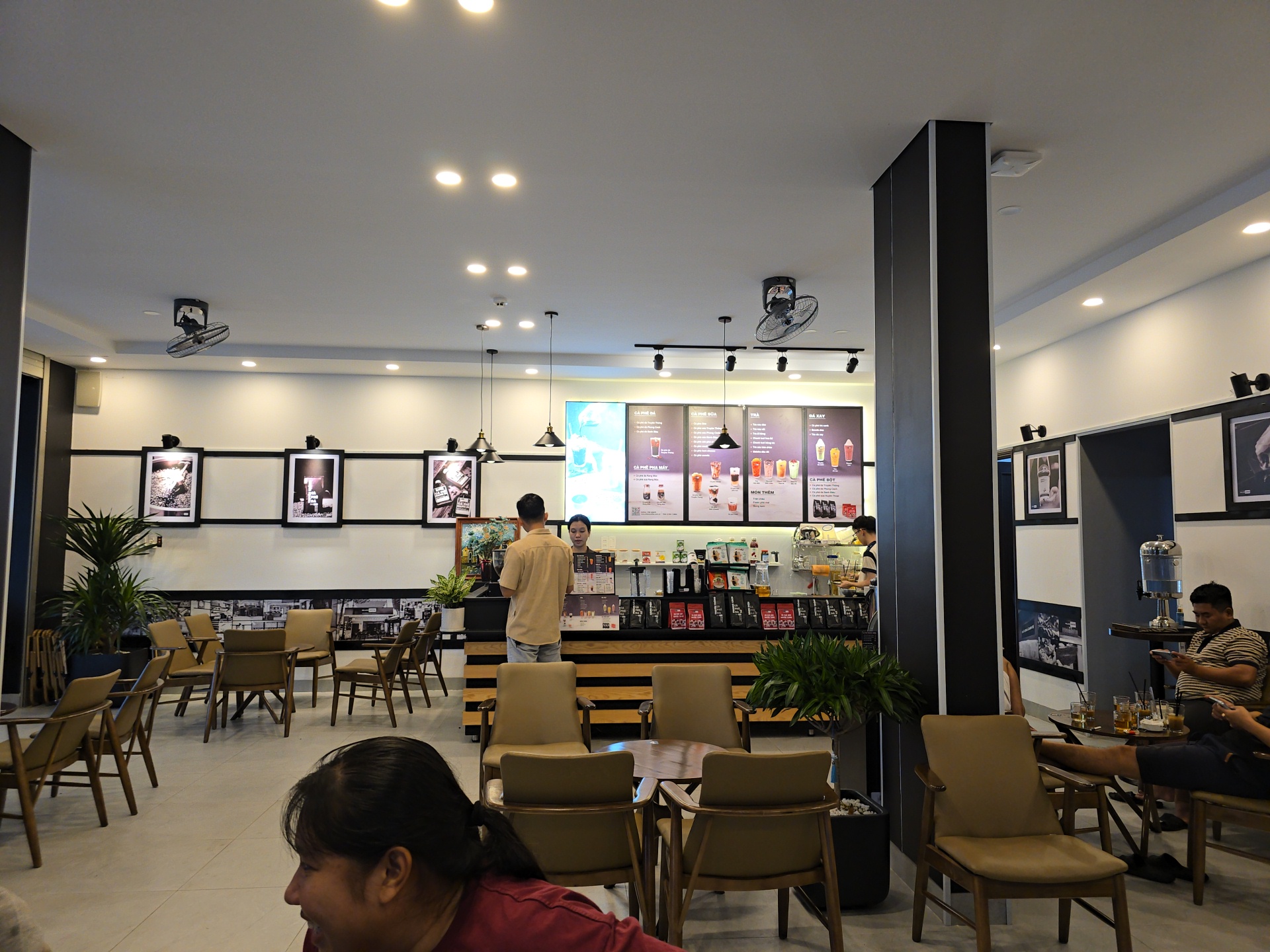 Cafe Milano 337 Nguyễn Hồng Ánh, Hòa Xuân