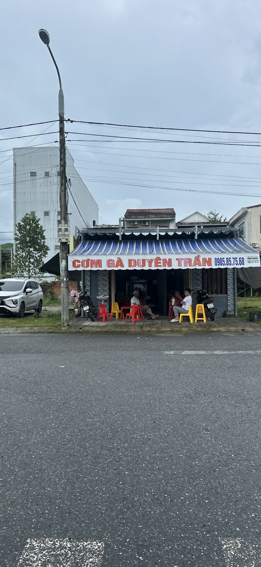 Cơm Gà Duyên Trần