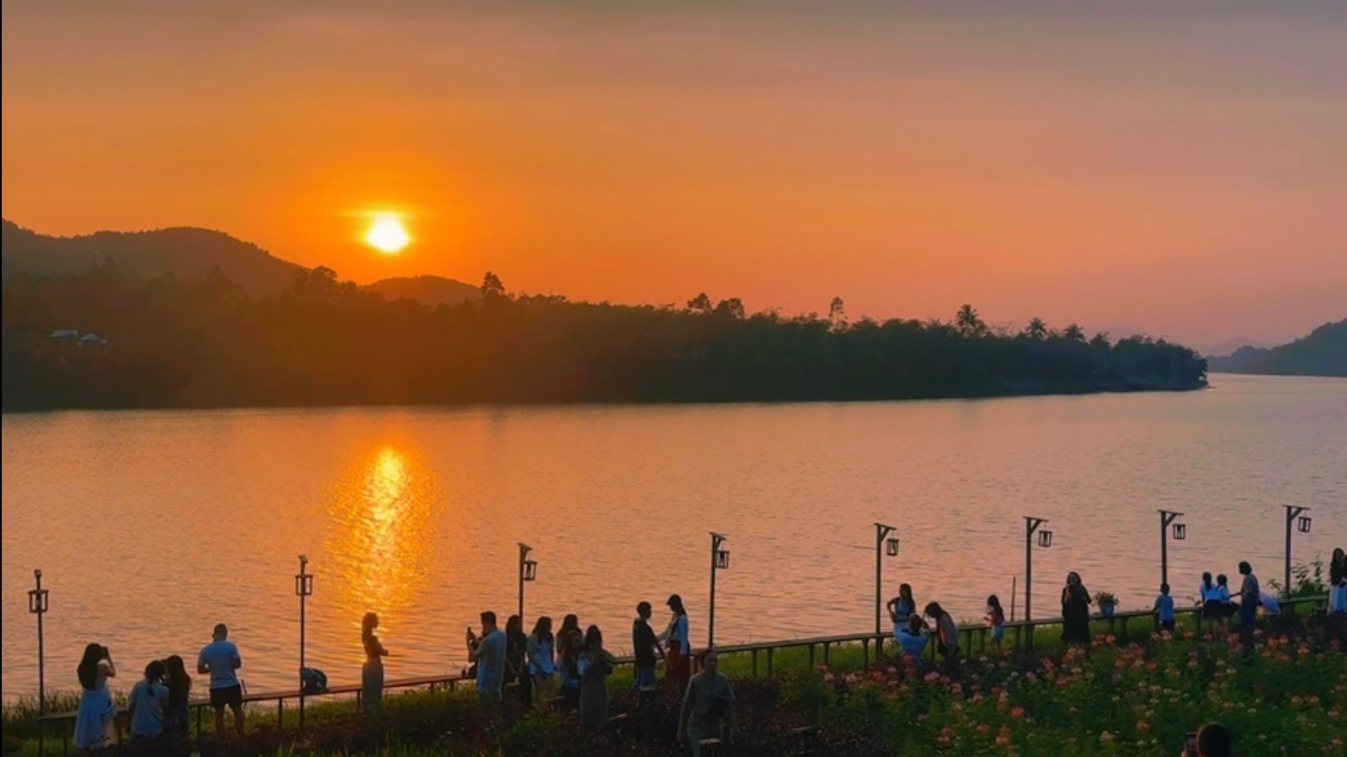 DeChill - Cà Phê Muối Huế - Quán Cà Phê Đẹp Ngắm Hoàng Hôn Huế