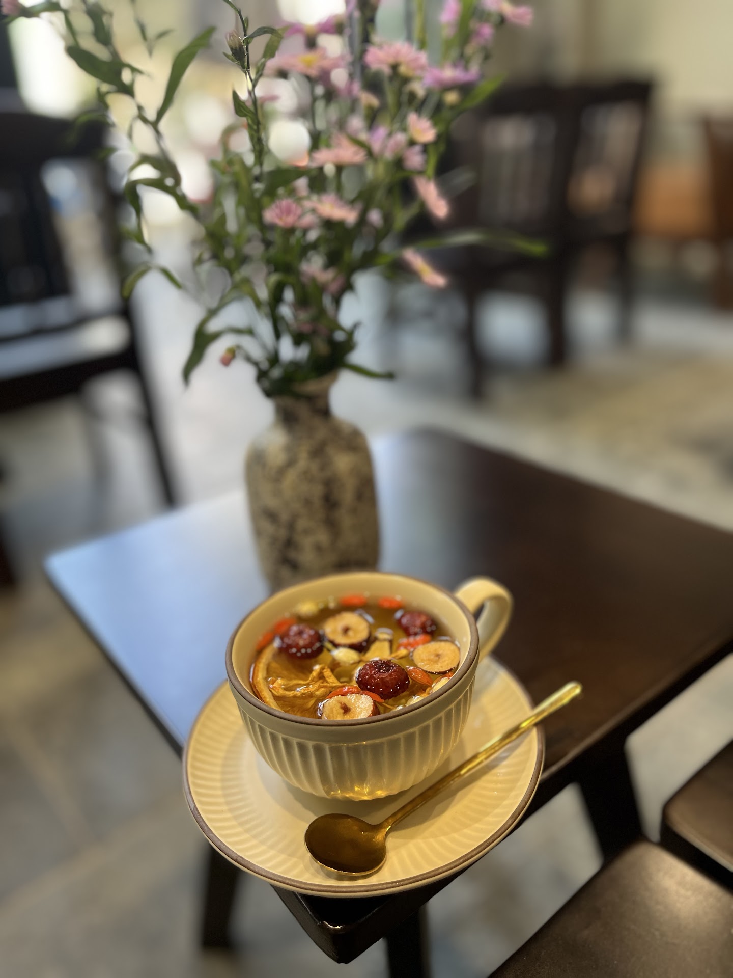 Cái tiệm cà phê