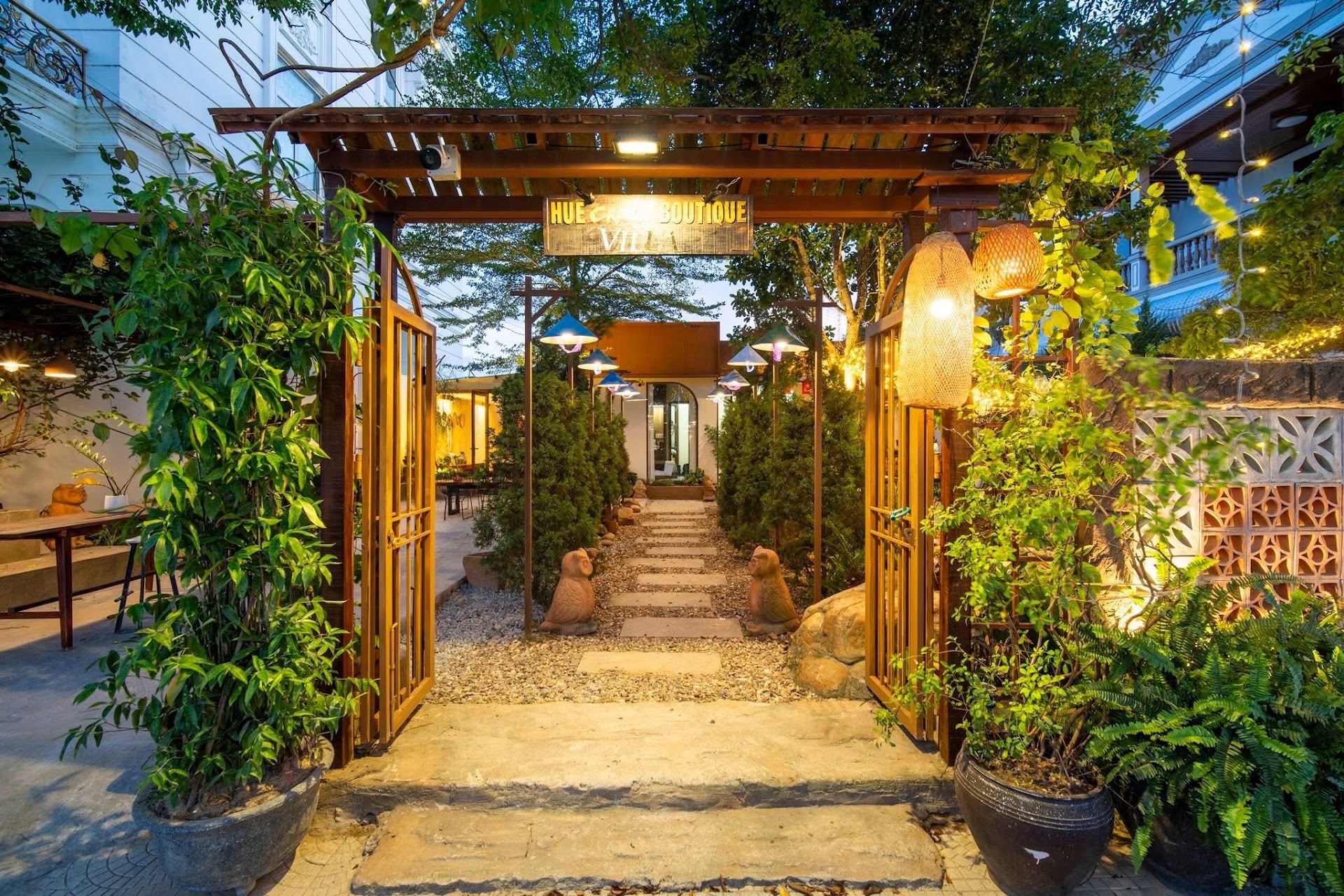 Hue Crown Boutique Villa