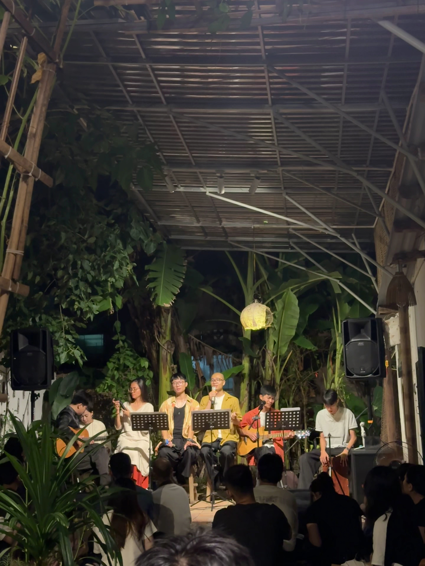 Quán Phủi Hub - Cafe & Âm nhạc