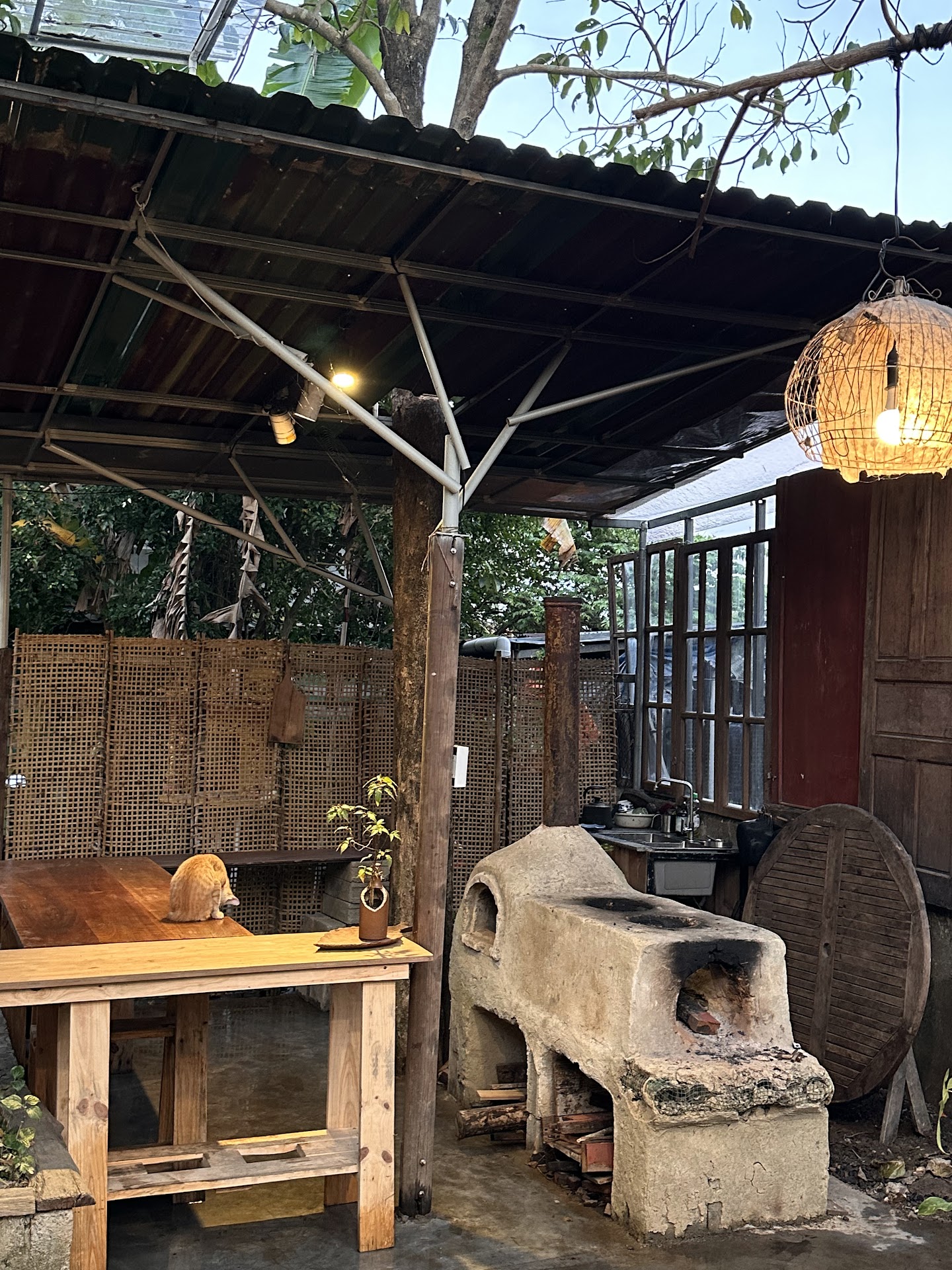 Quán Phủi Hub - Cafe & Âm nhạc