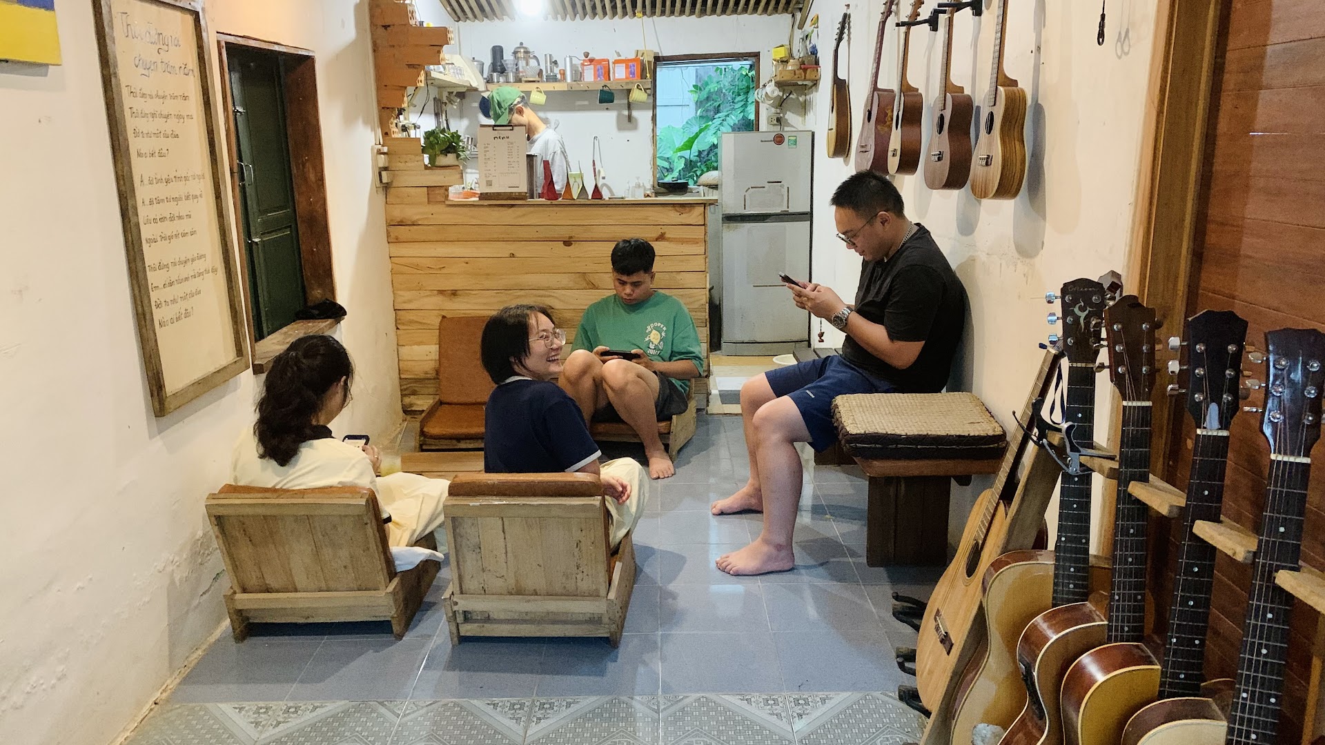 Quán Phủi Hub - Cafe & Âm nhạc