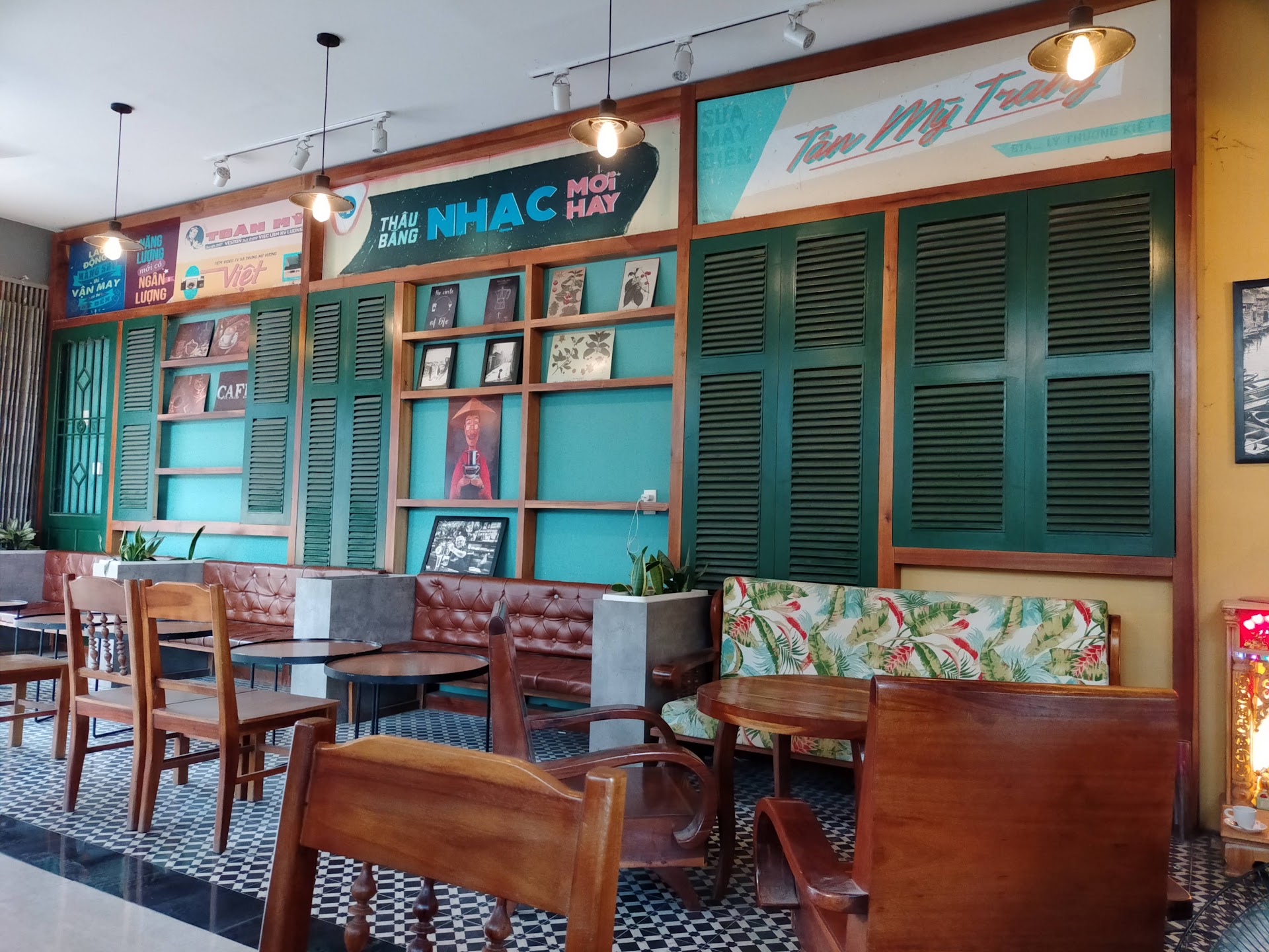 Cà phê The Routine