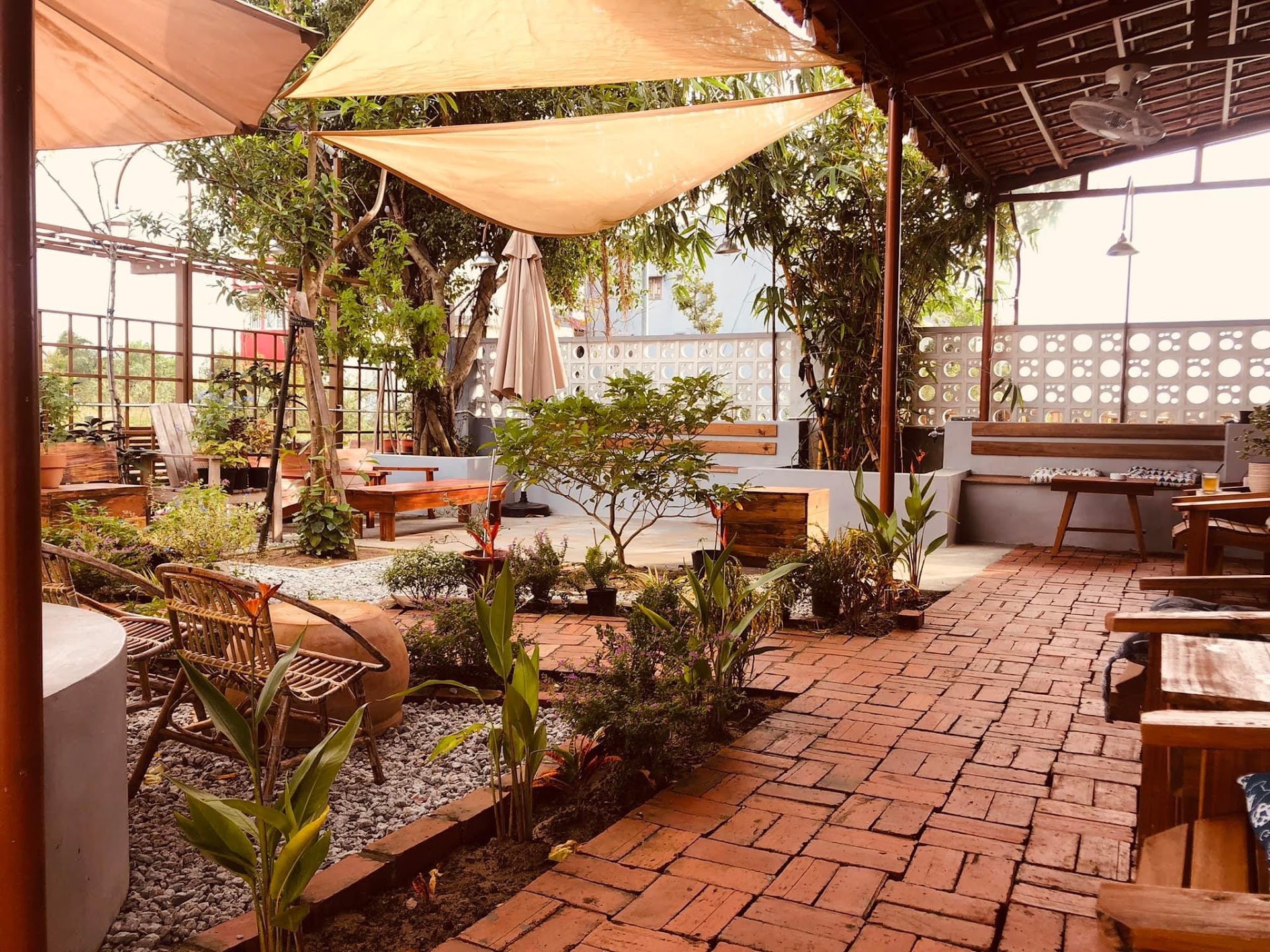 Tiệm cà phê Xoài