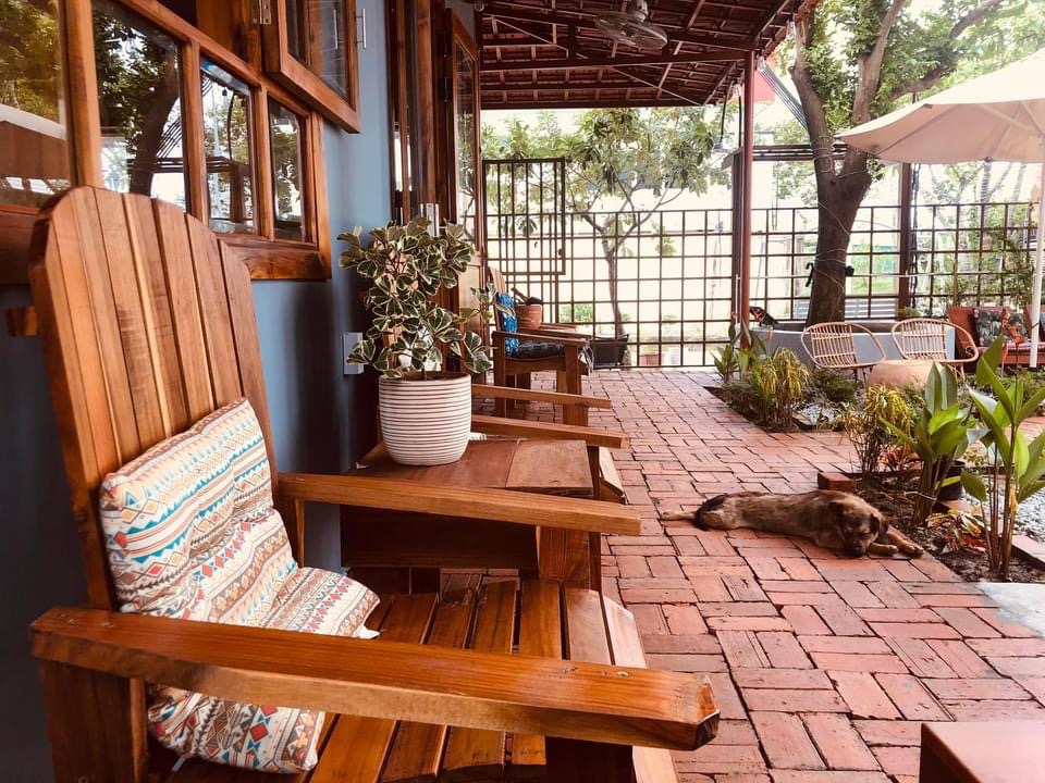 Tiệm cà phê Xoài