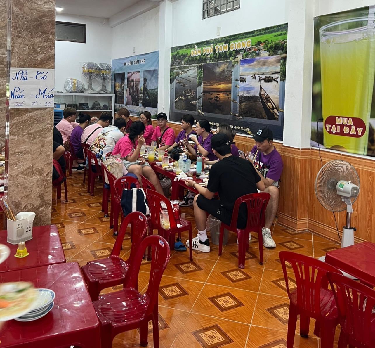 Bánh Xèo Cá Kình O Lợi