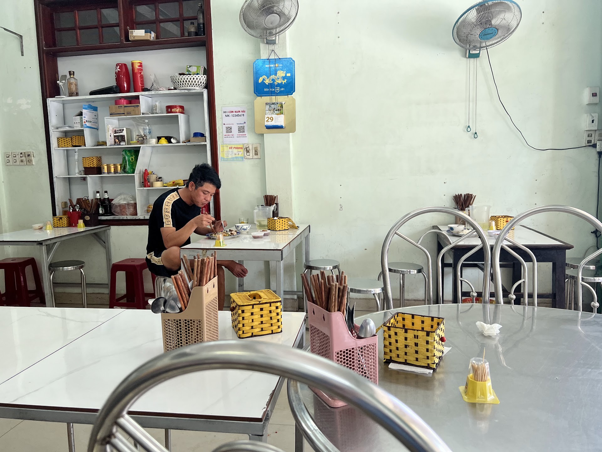 Quán Cơm Nam Hải