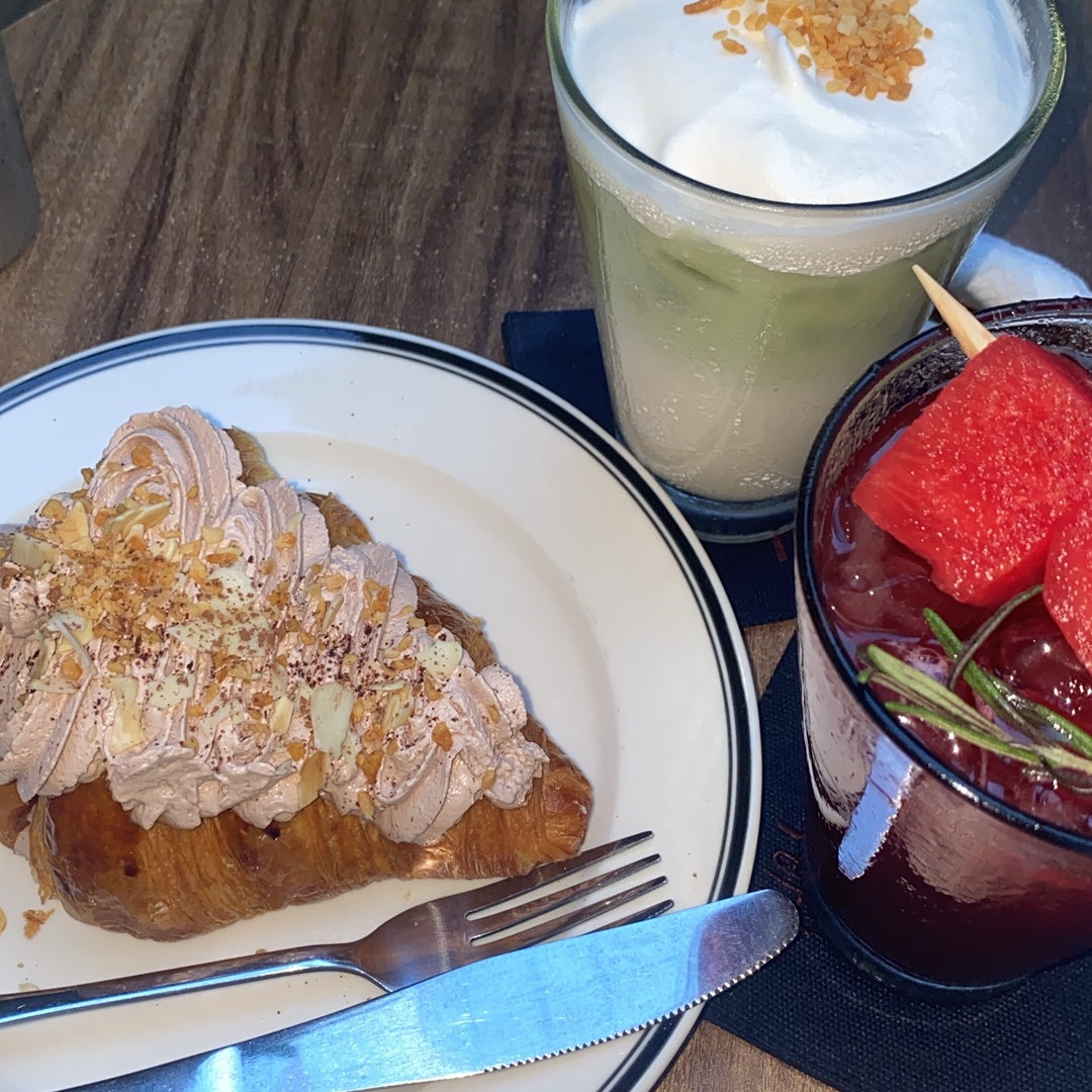 Feribe Cafe & Bistro