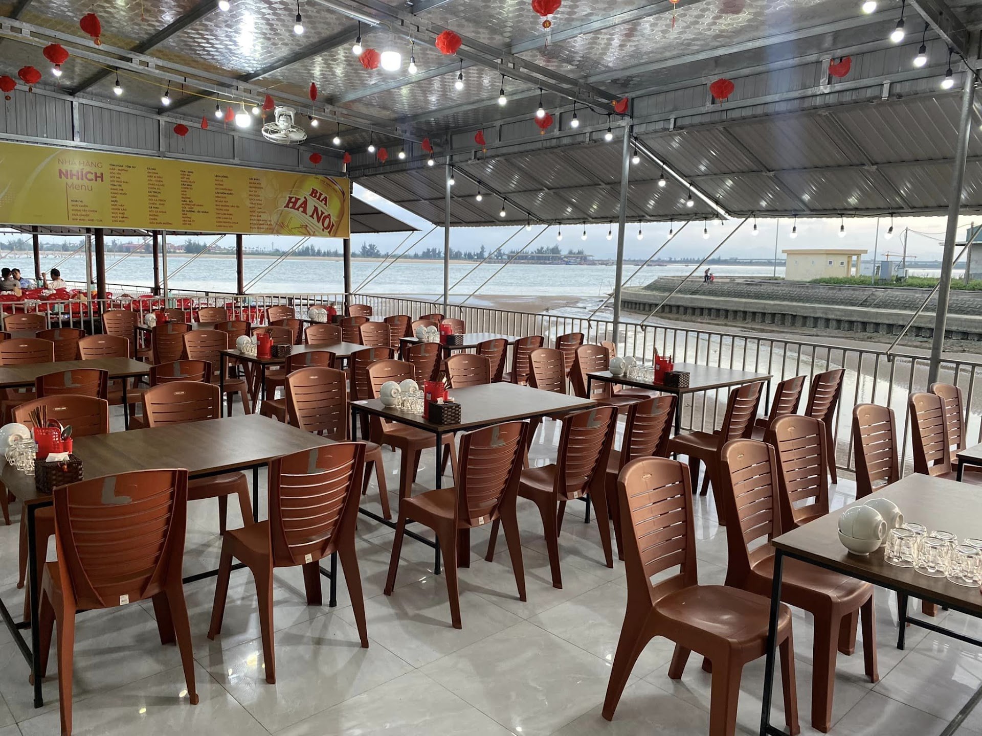 Nhà Hàng Nhích - Ẩm Thực Cửa Hội