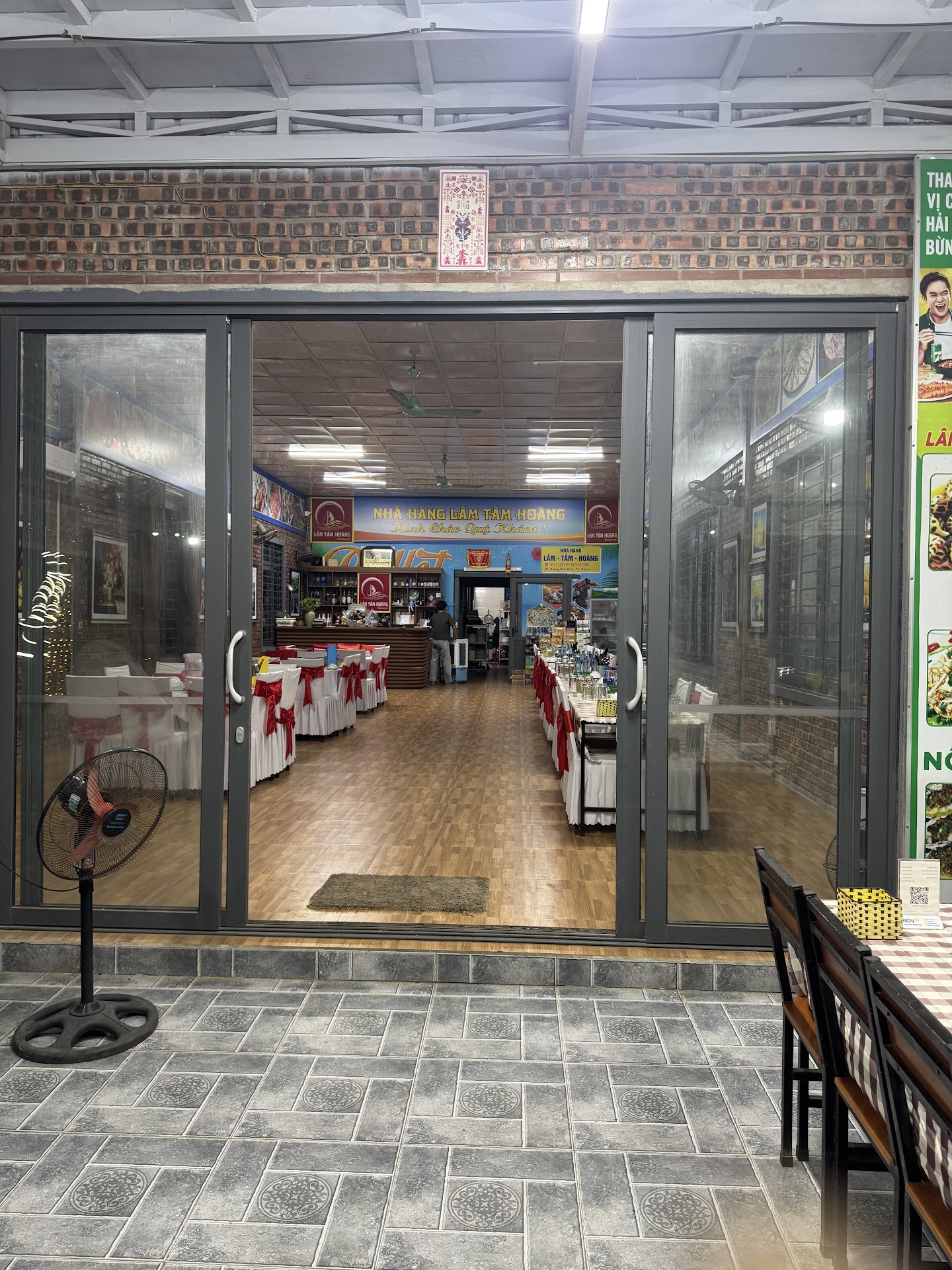 Nhà Hàng Lâm Tâm Hoàng 292 Cửa Lò