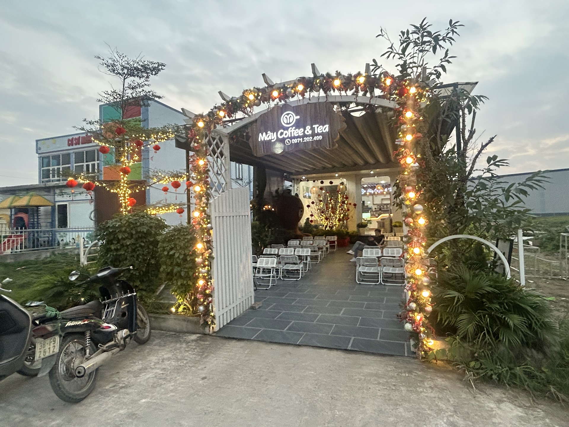 Mây Coffee & Tea - Billiards Club