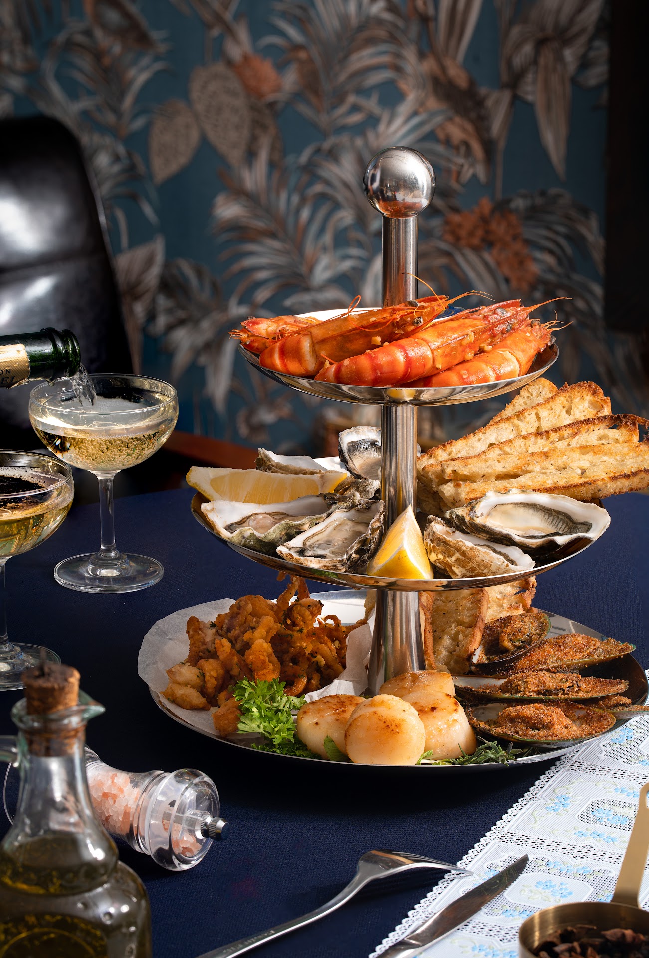 Nhà hàng Cabanon Palace