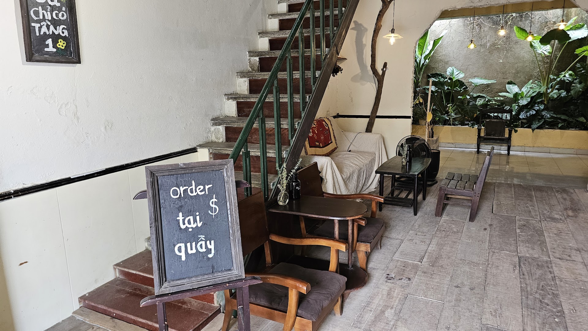 Du Kafe - tiệm cà phê núp hẻm