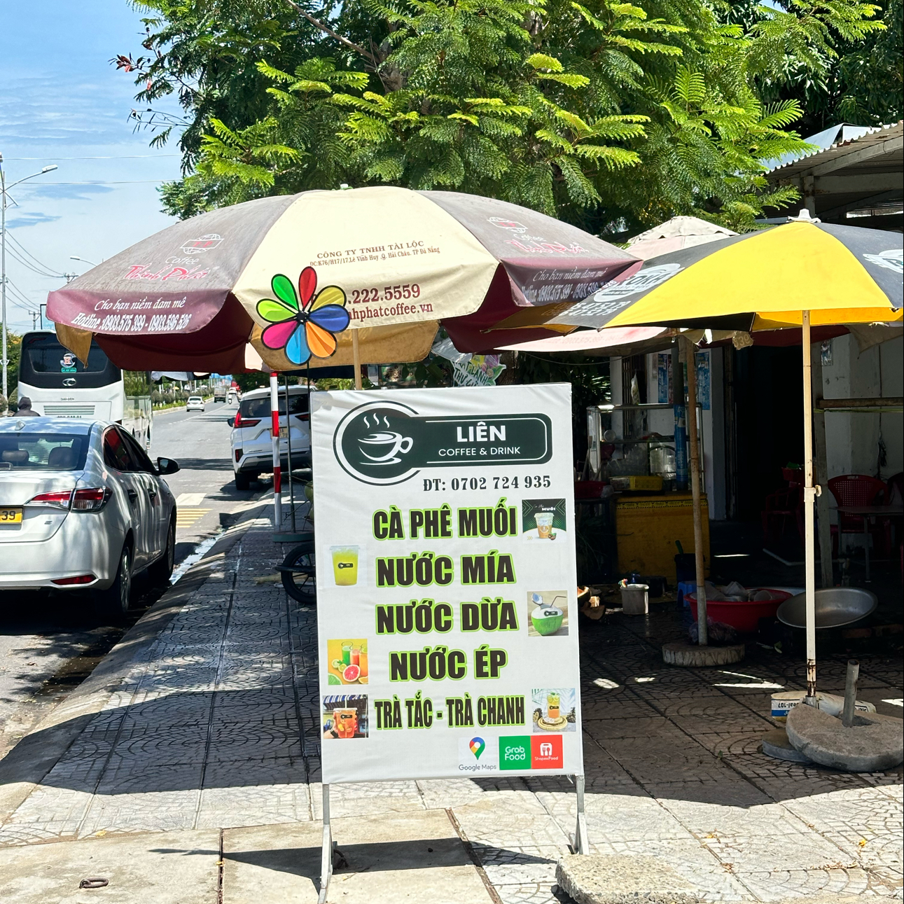 LIEN Coffee & Drinks ( Cafe Muối - Nước Mía-Dừa-Trà Tắc)