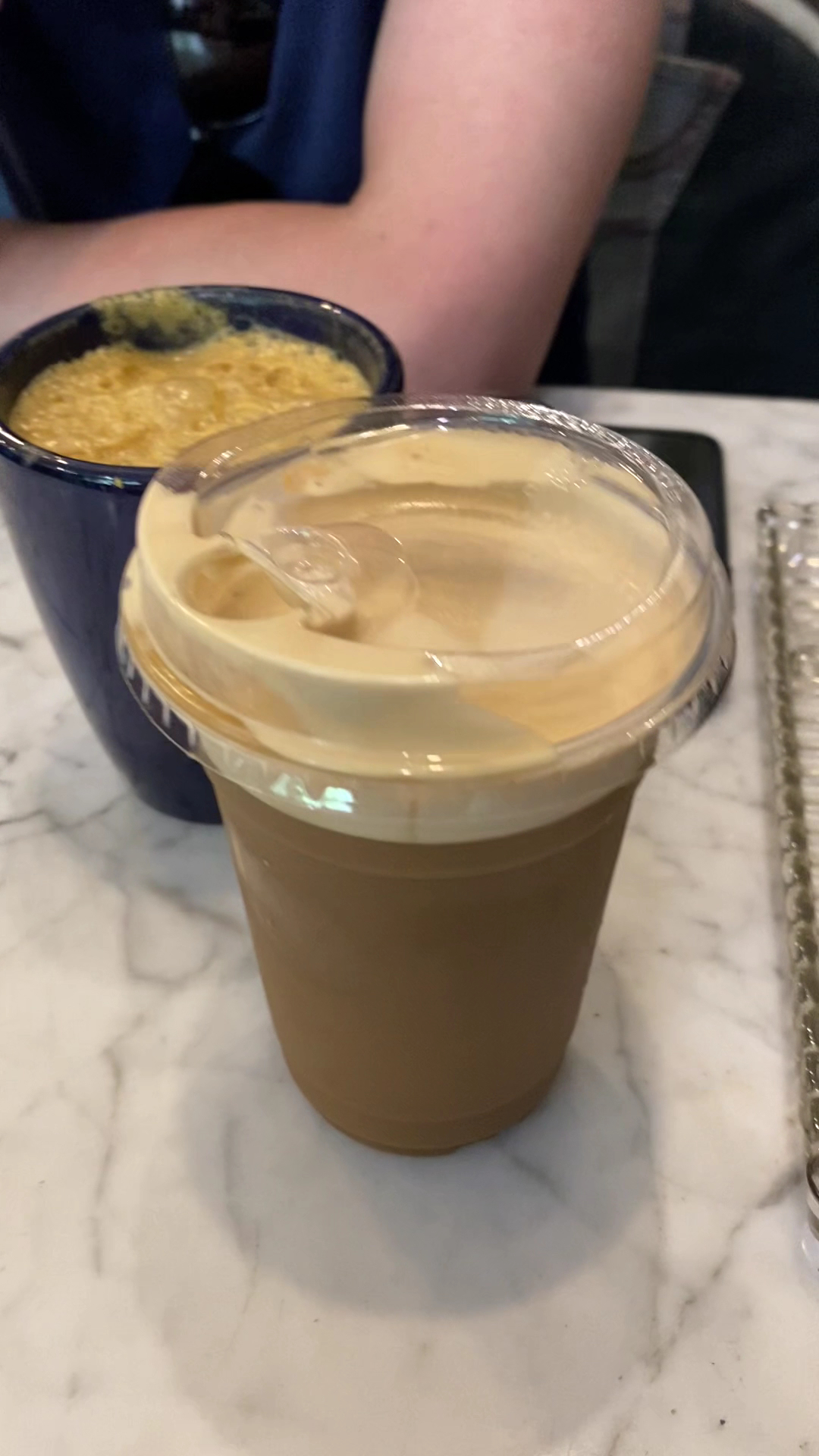 Café Couleur Banh mì