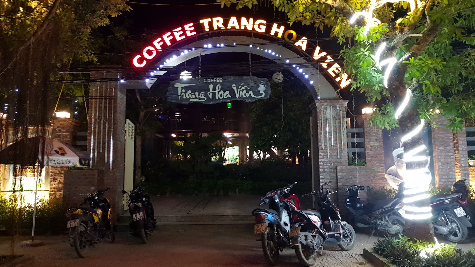 Trang Hoa Viên Coffee